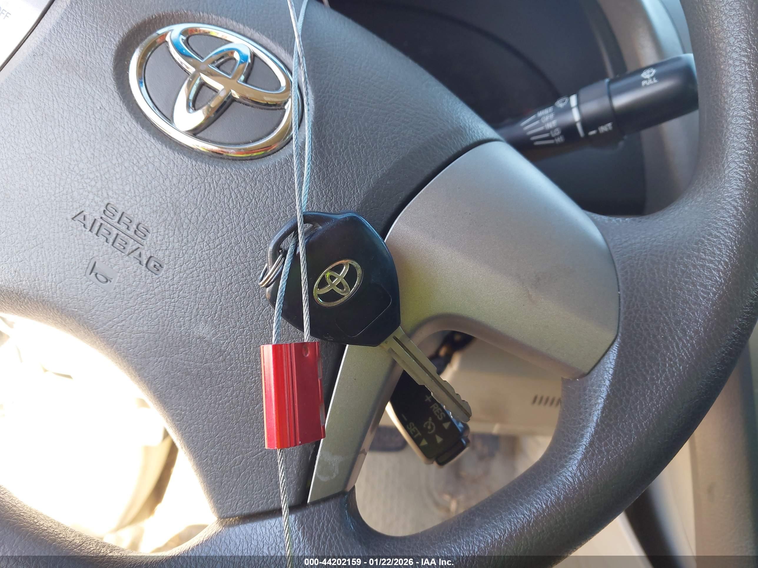 TOYOTA CAMRY image 11