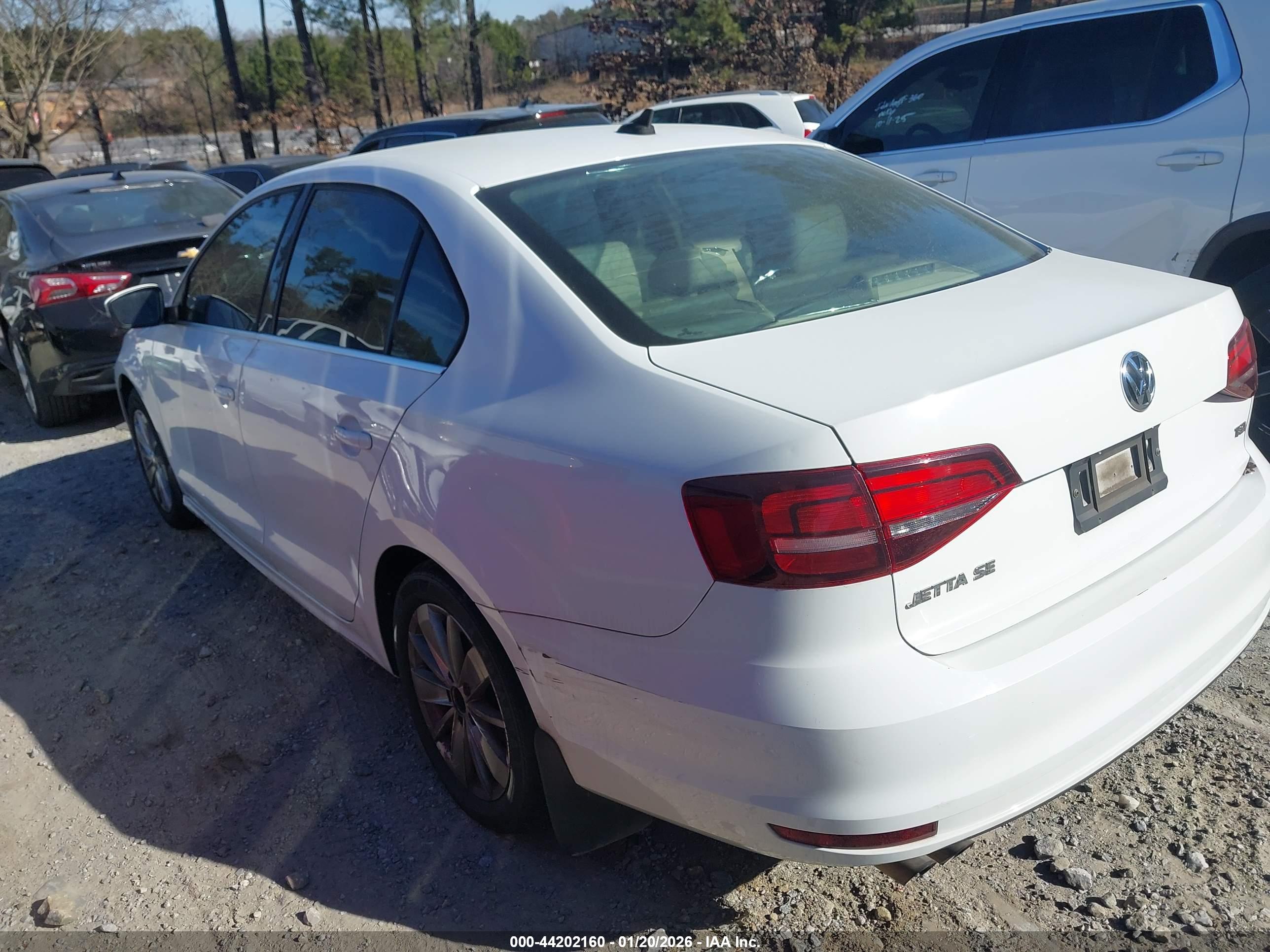VOLKSWAGEN JETTA image 3