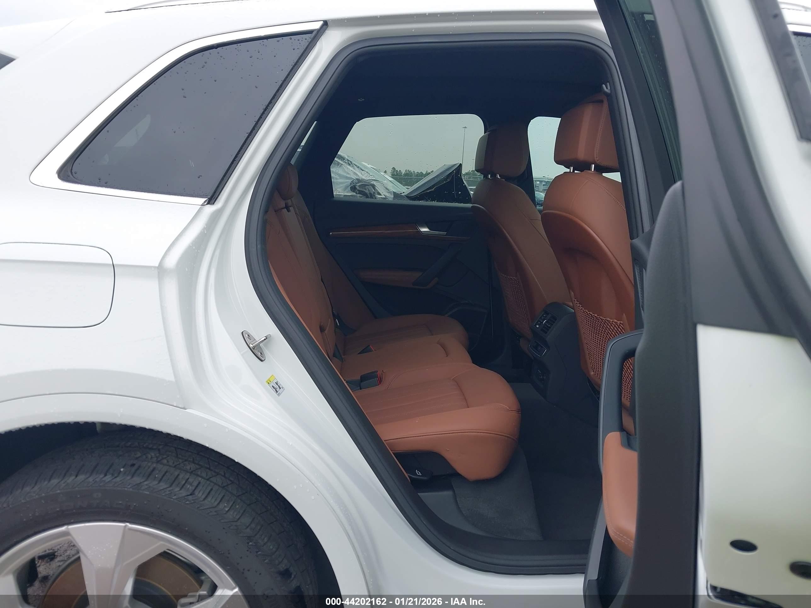 AUDI Q5 image 8