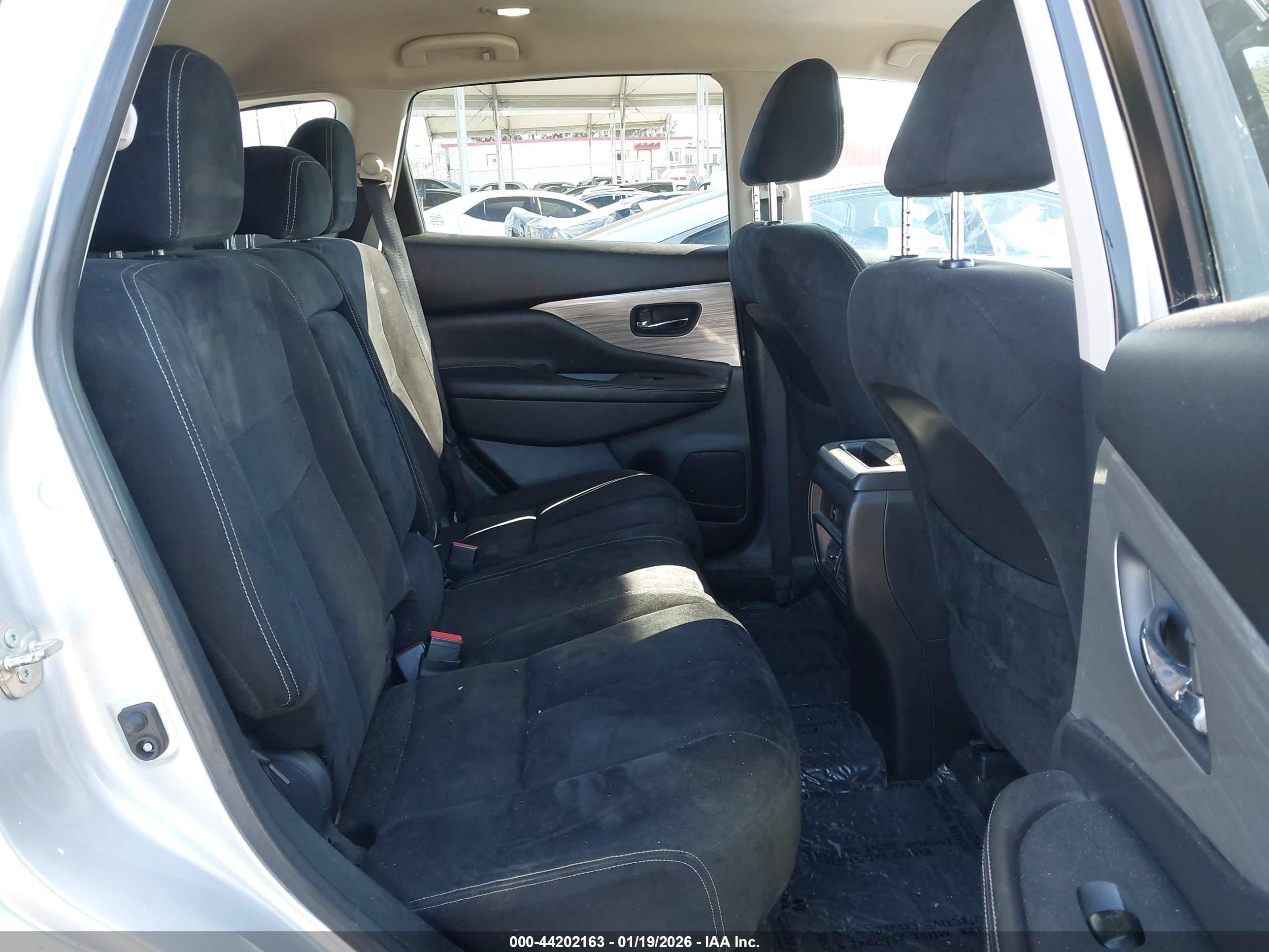 NISSAN MURANO image 8