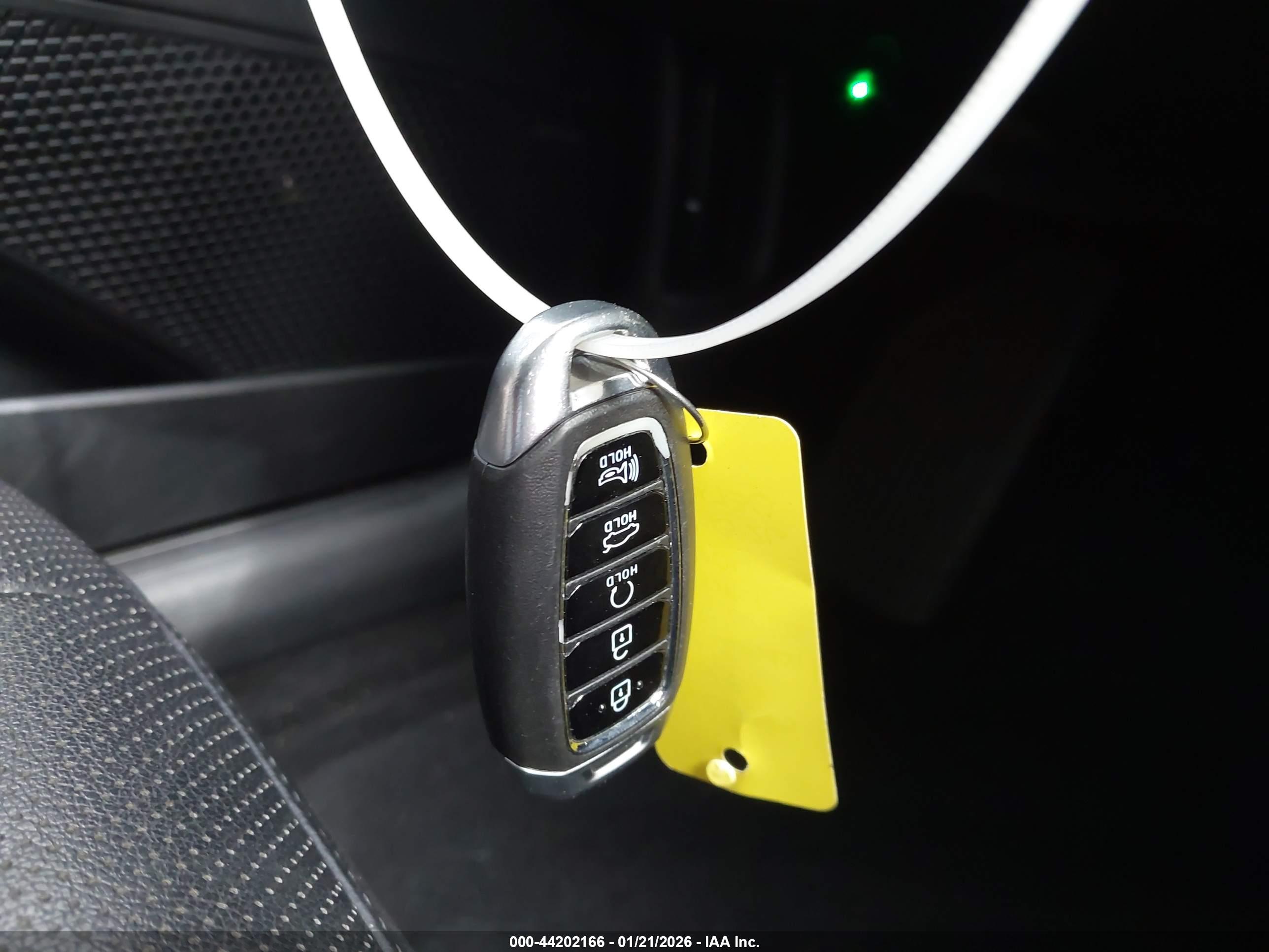 HYUNDAI ELANTRA image 11