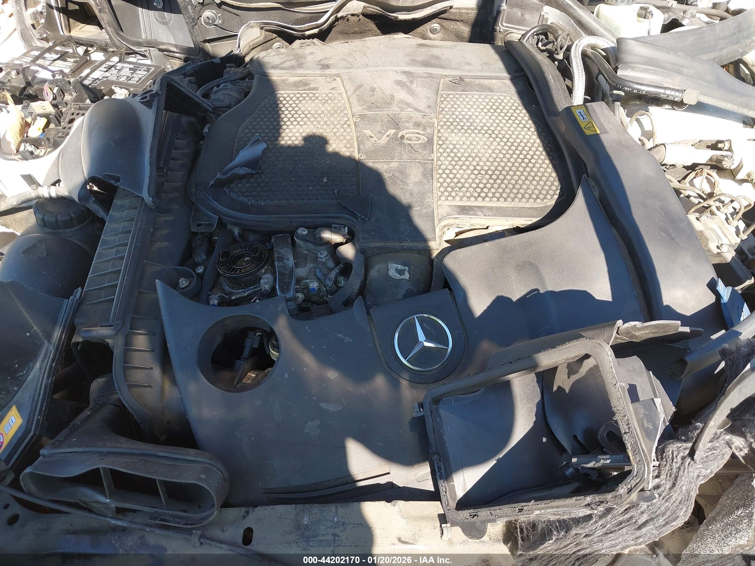 MERCEDES-BENZ E image 10