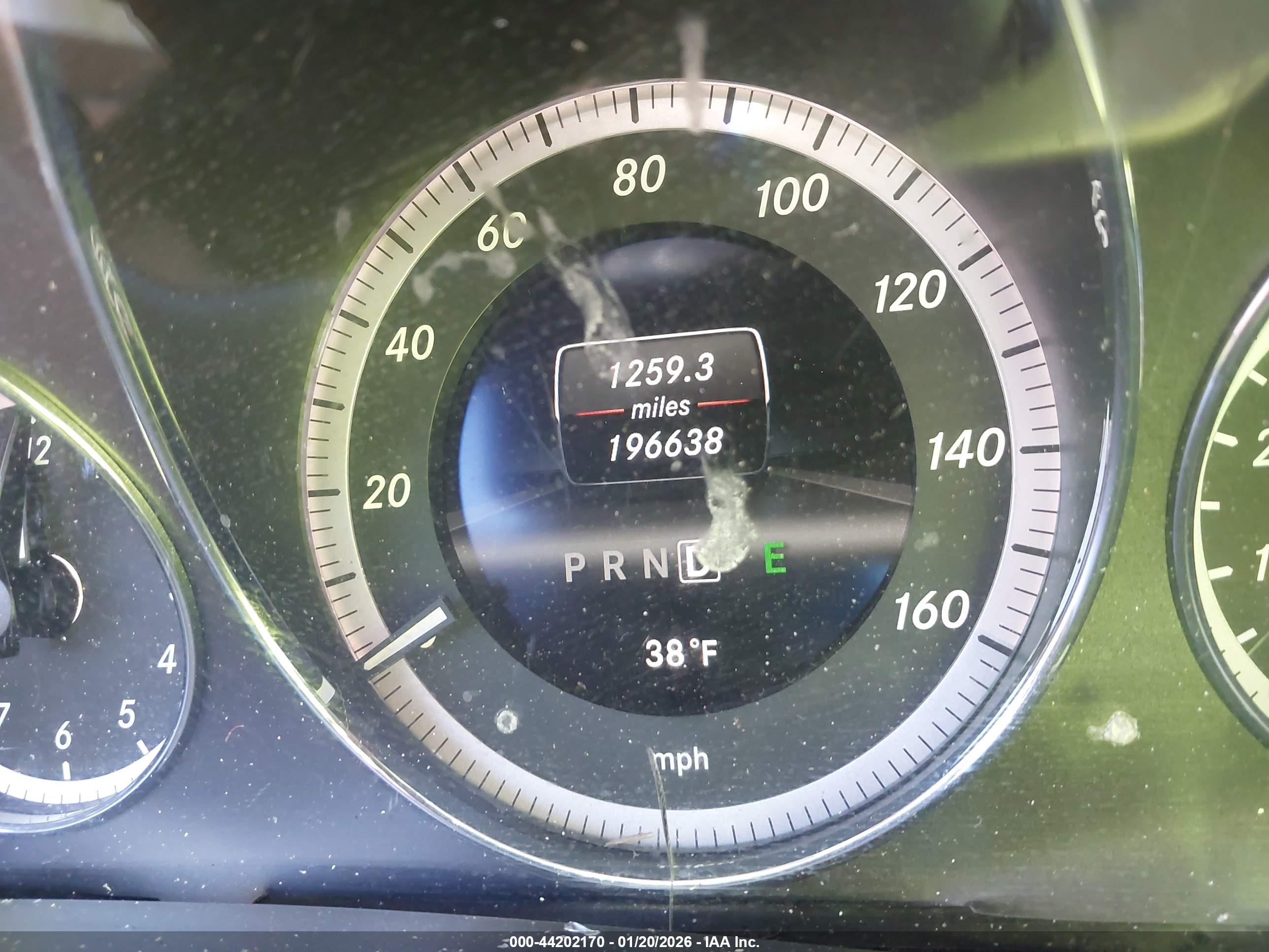 MERCEDES-BENZ E image 7