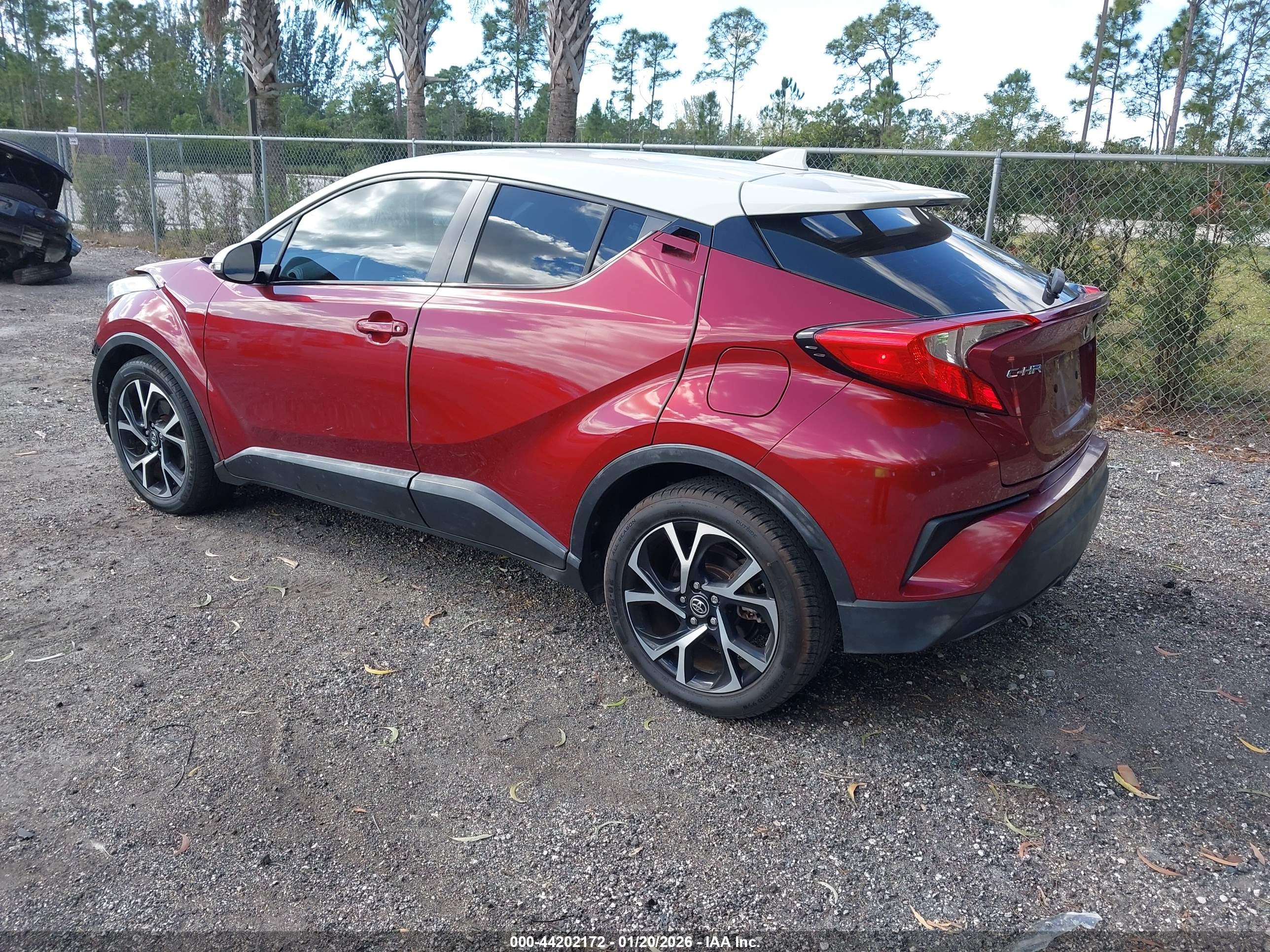 TOYOTA C-HR image 3