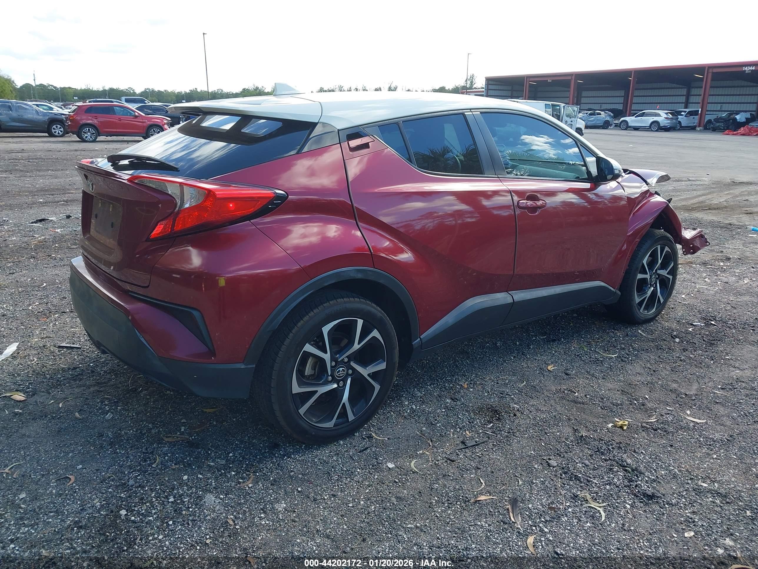 TOYOTA C-HR image 4