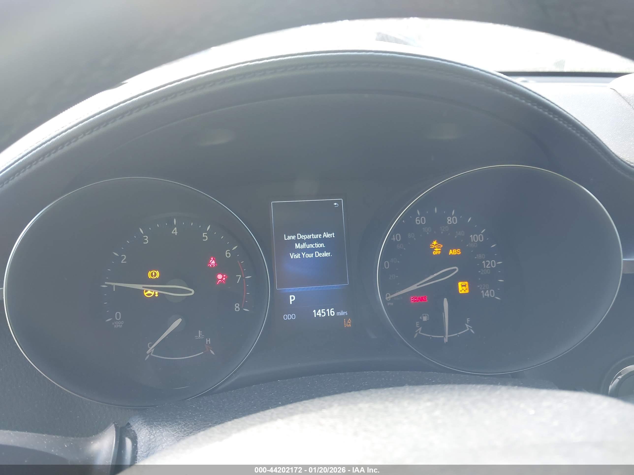 TOYOTA C-HR image 7