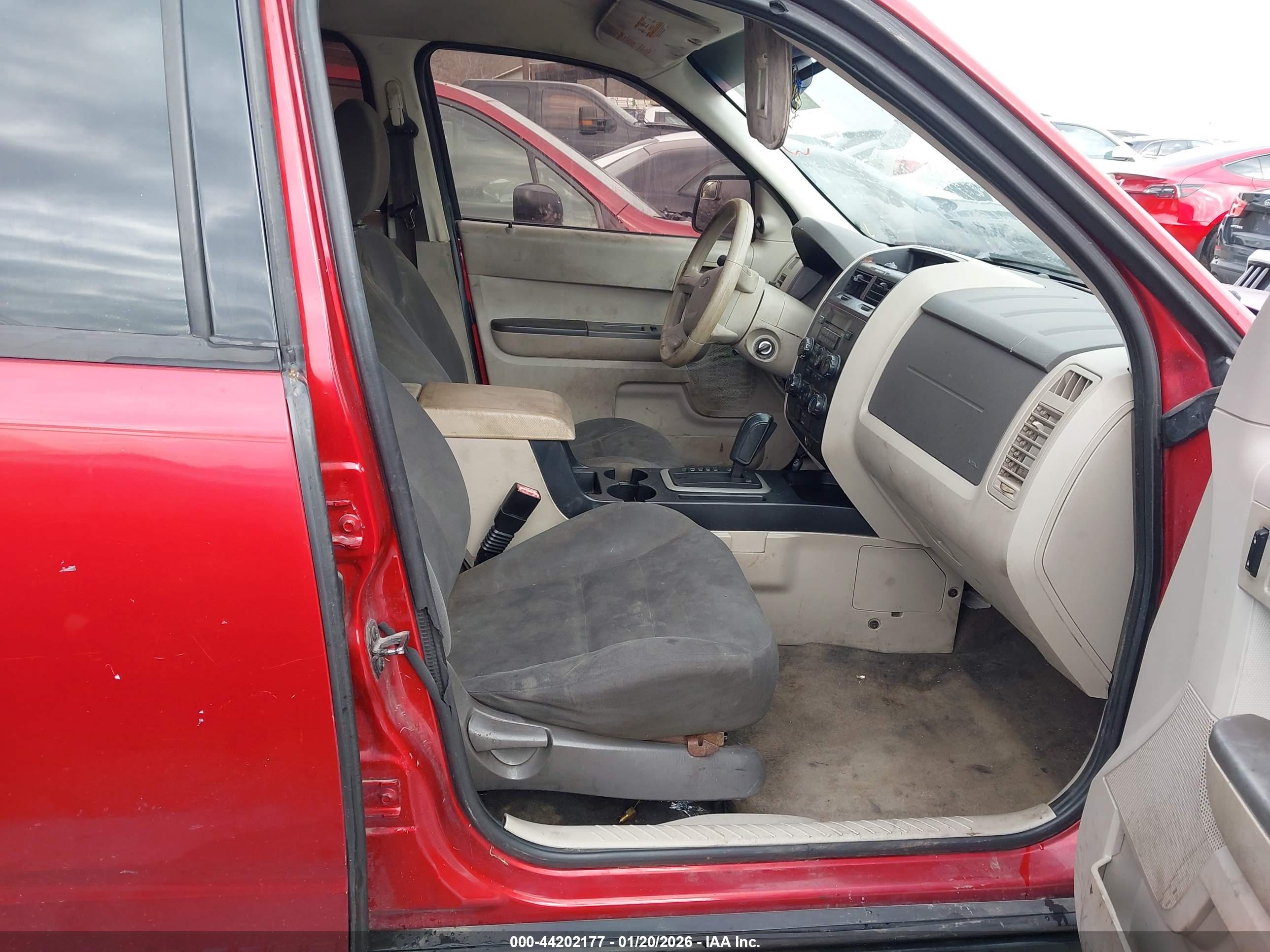 FORD ESCAPE image 5