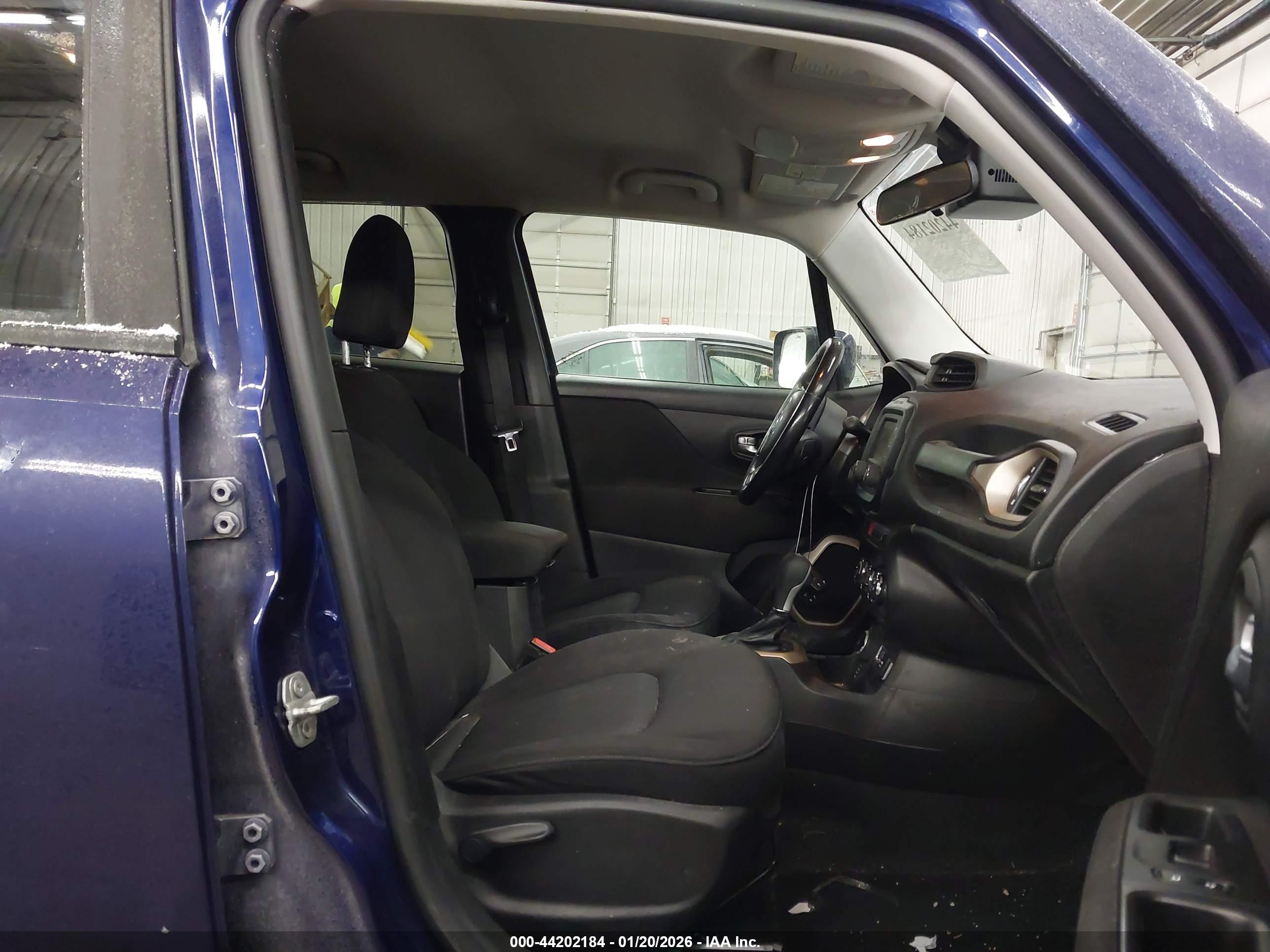 JEEP RENEGADE image 5