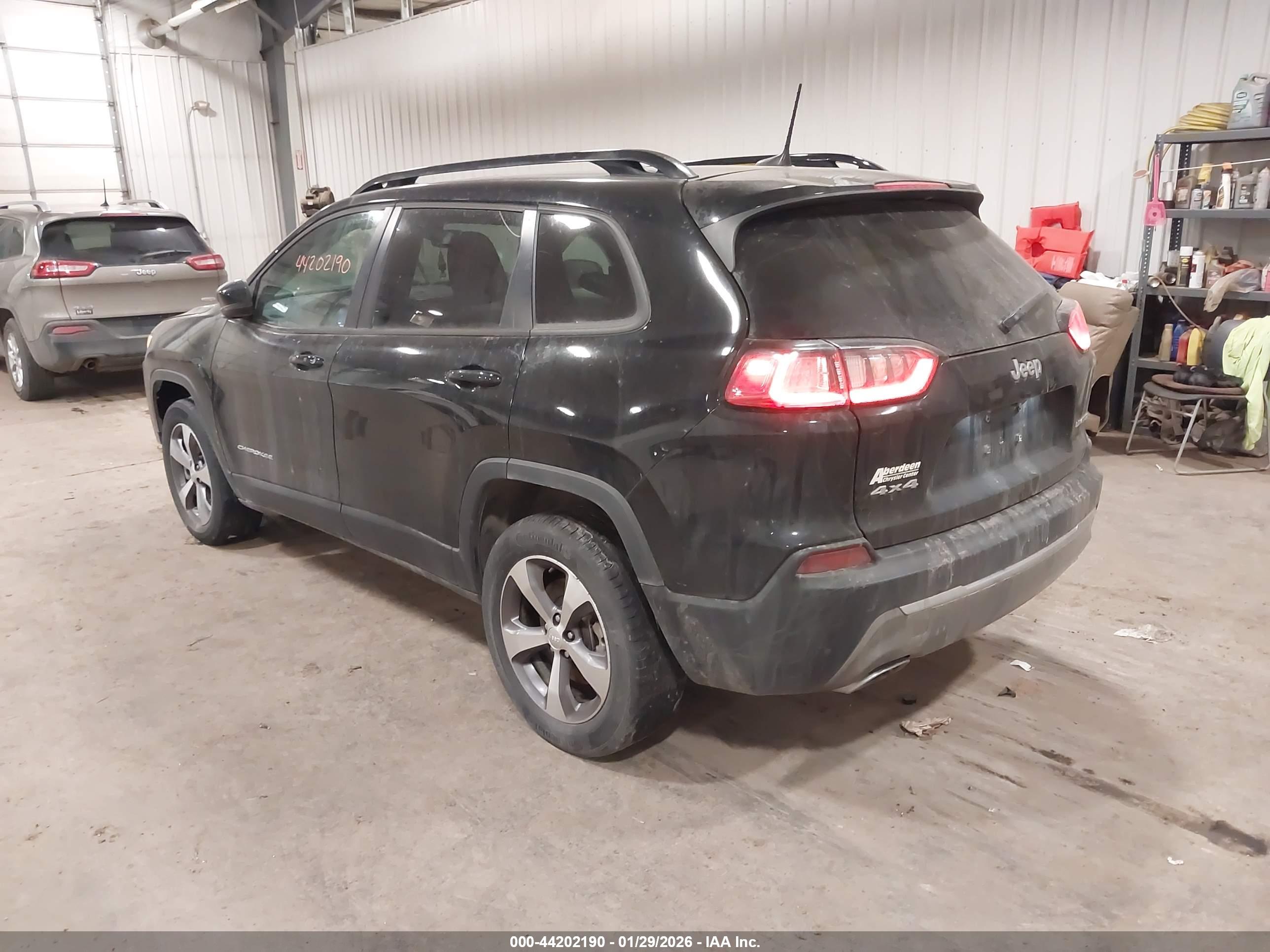 JEEP CHEROKEE image 3