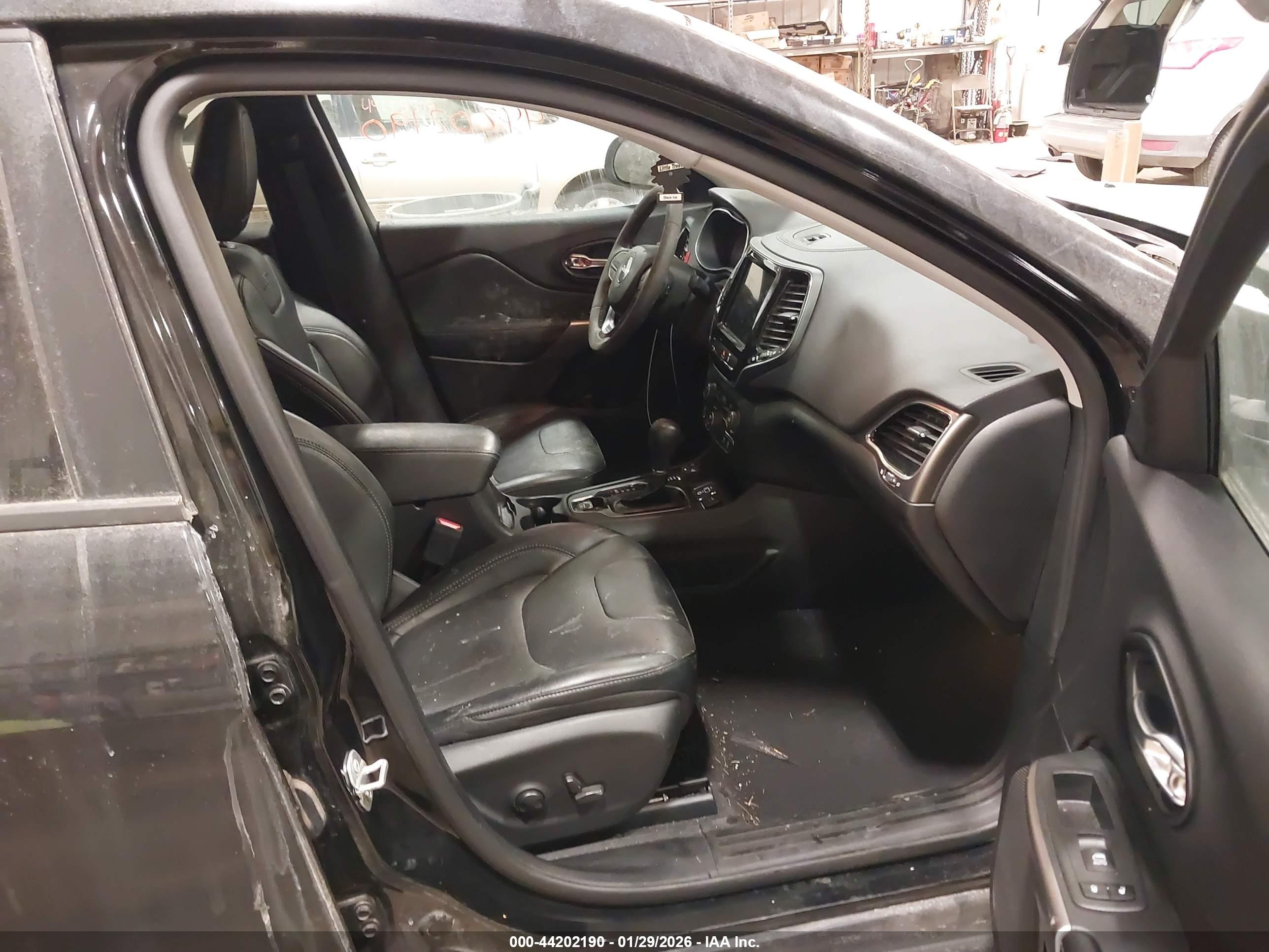 JEEP CHEROKEE image 5