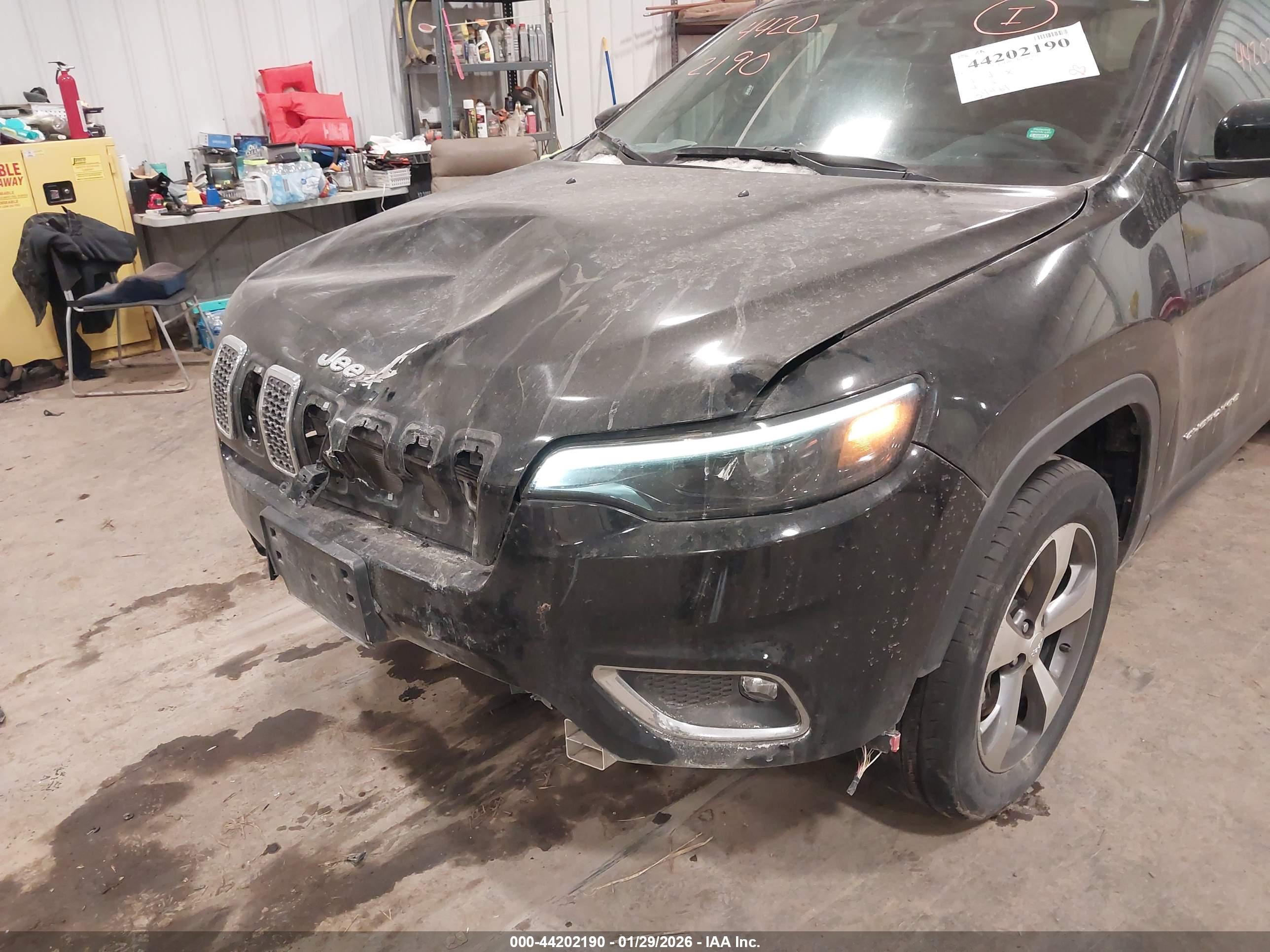 JEEP CHEROKEE image 6