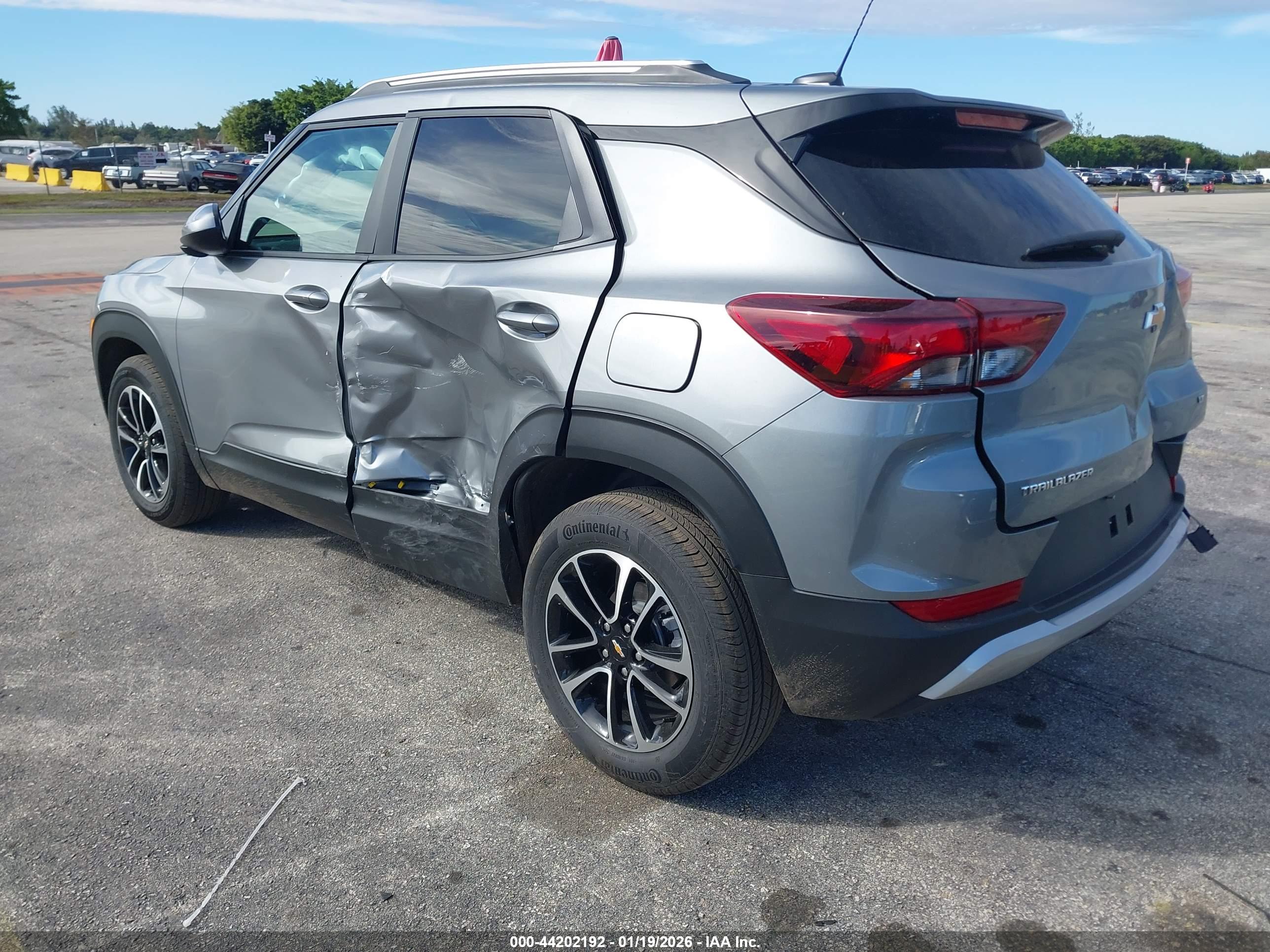 CHEVROLET TRAILBLAZER image 3