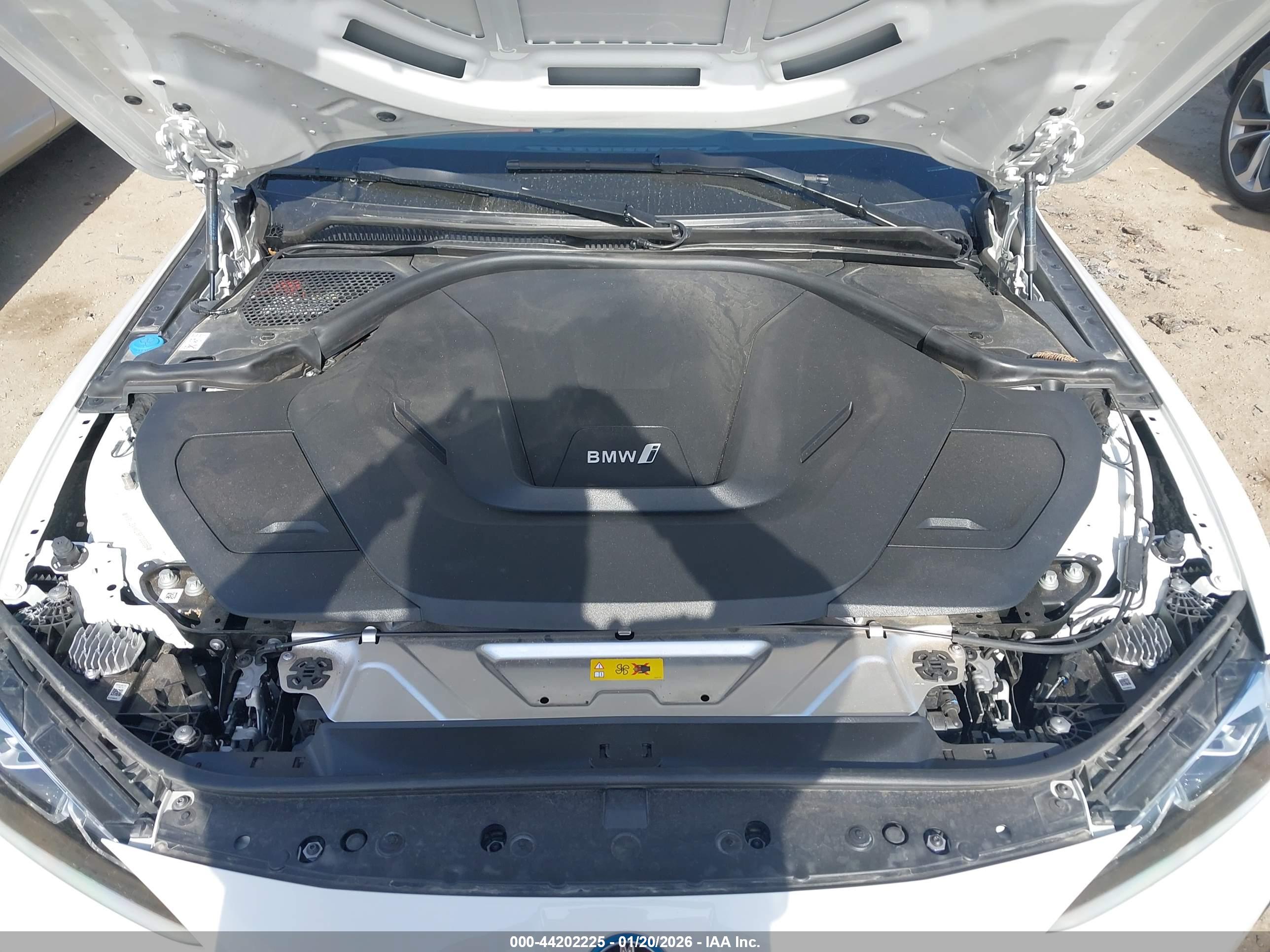 BMW I4 image 10