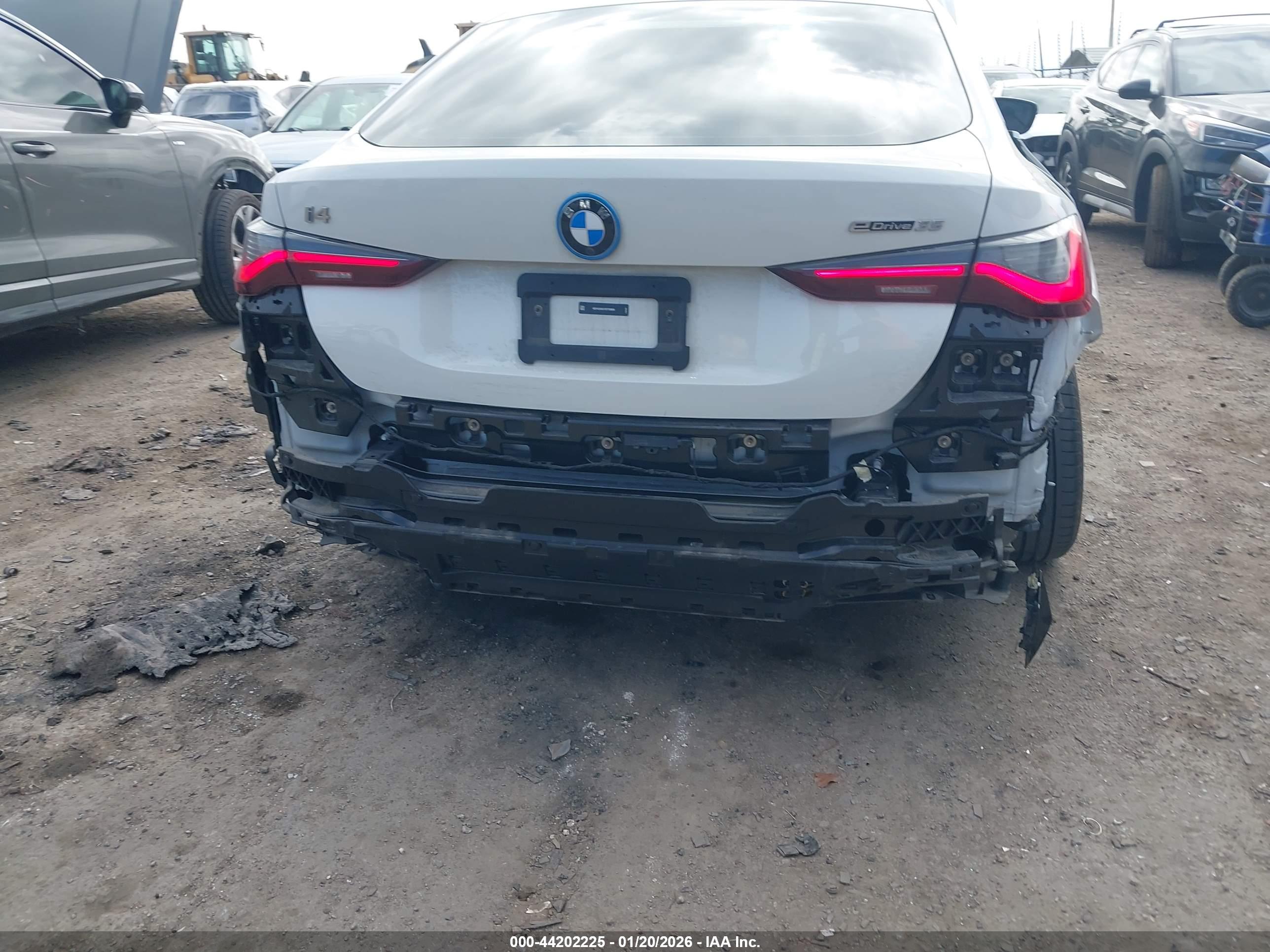 BMW I4 image 6