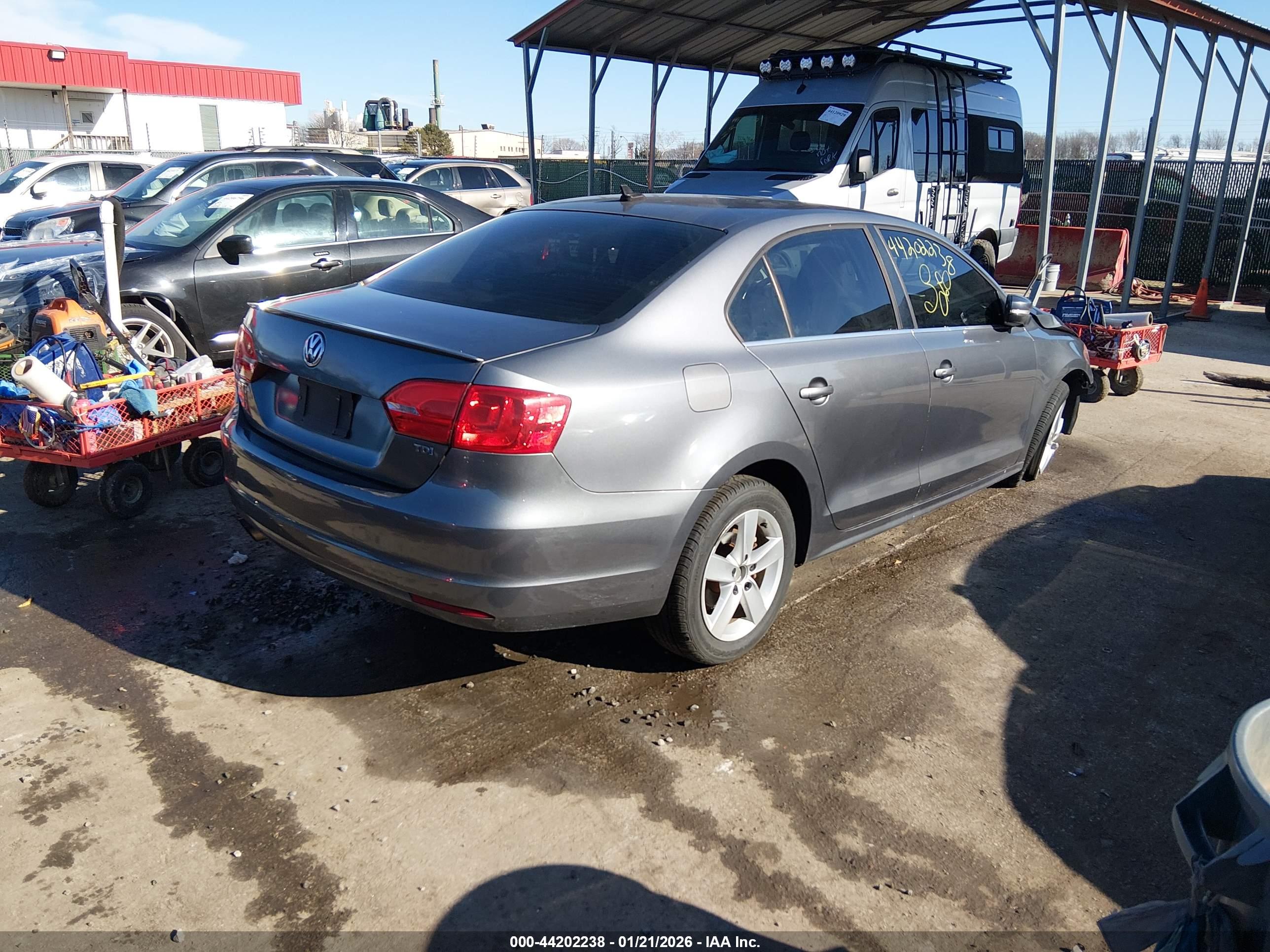 VOLKSWAGEN JETTA image 4