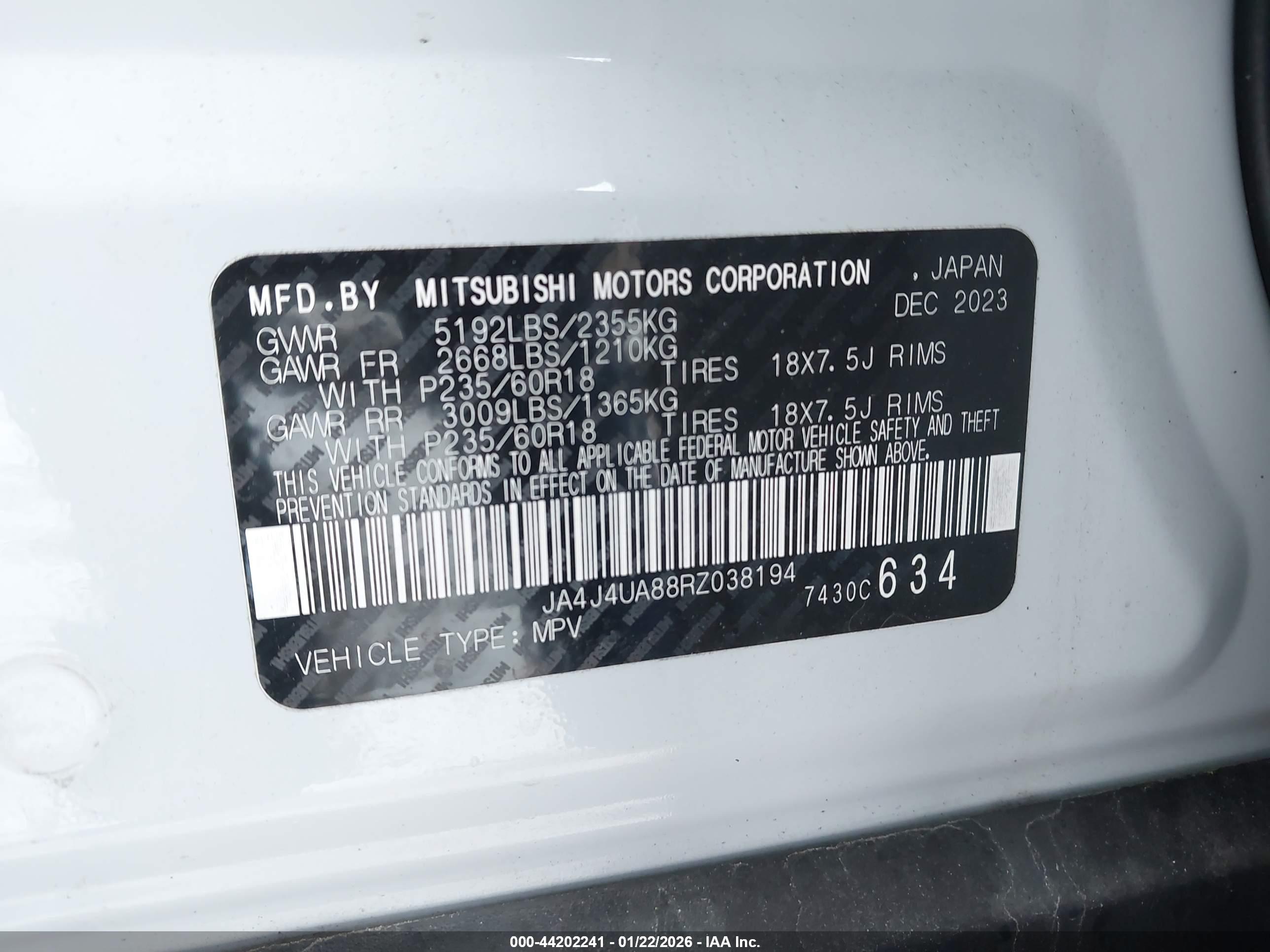MITSUBISHI OUTLANDER image 9