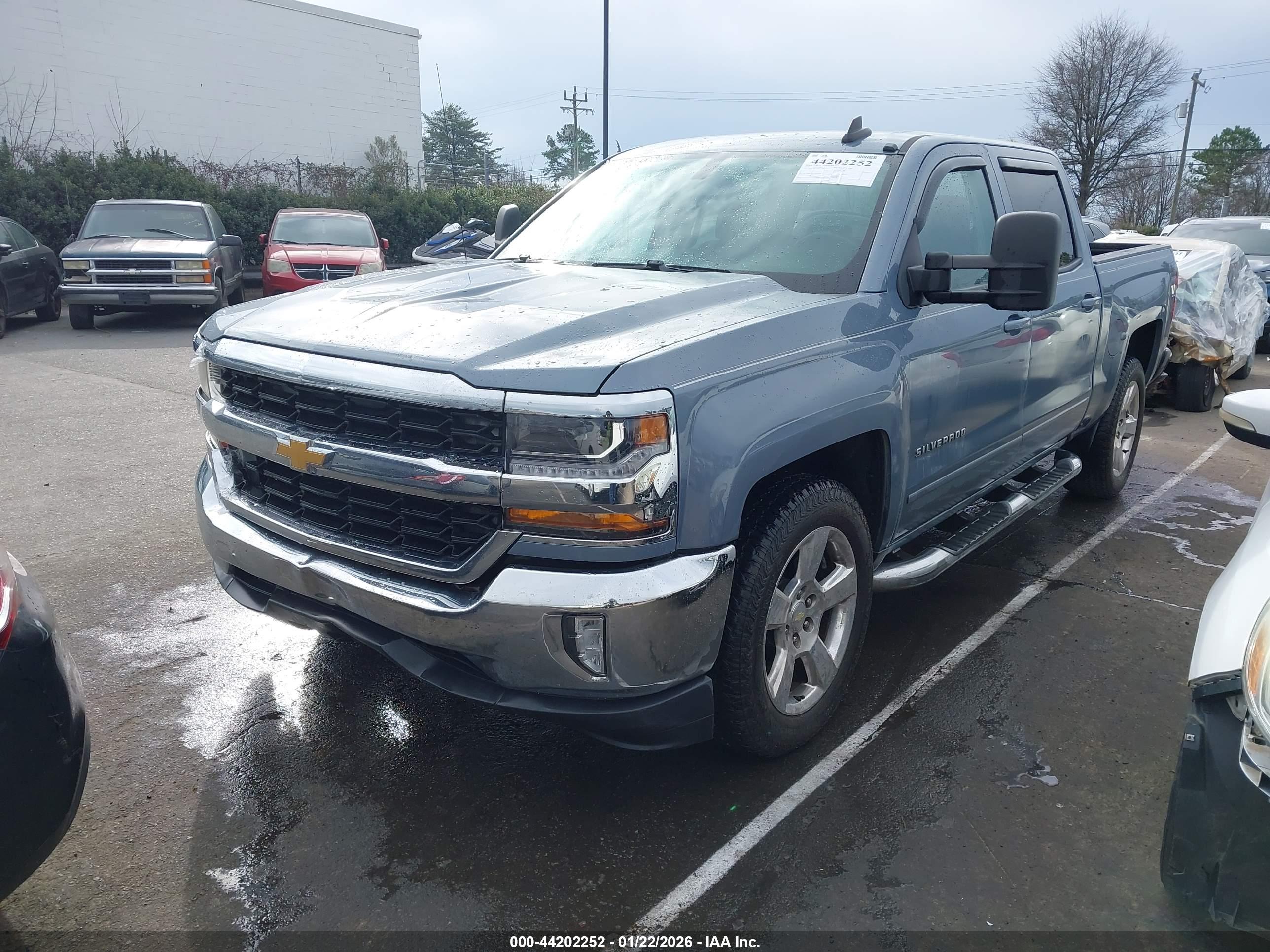 CHEVROLET SILVERADO image 2
