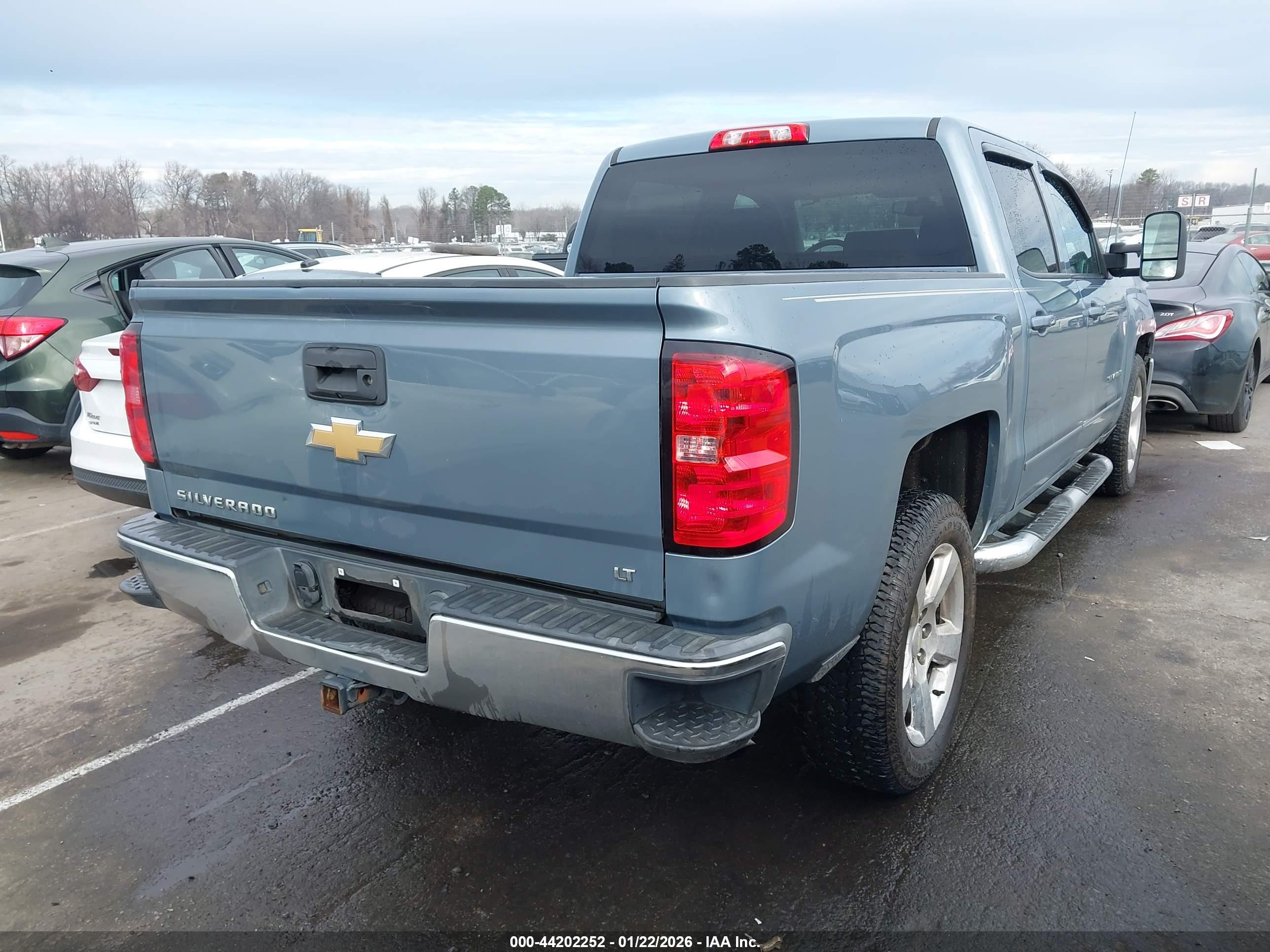 CHEVROLET SILVERADO image 4