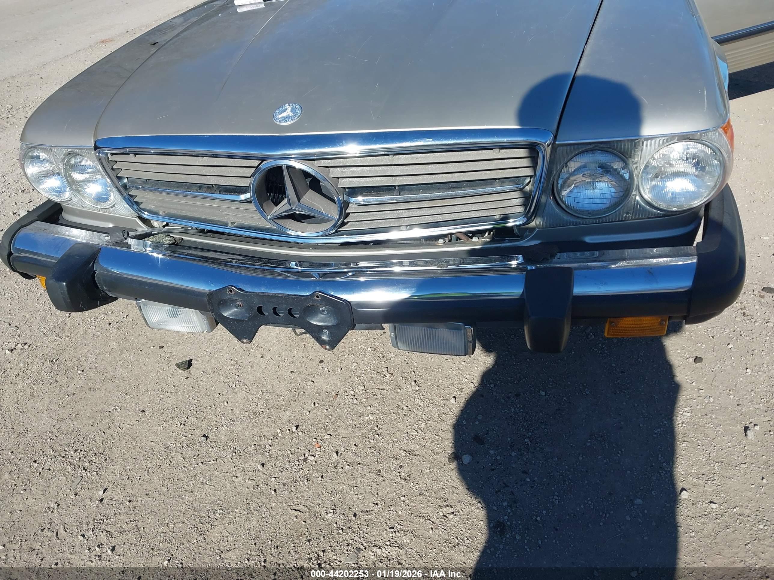 MERCEDES-BENZ 380 image 6