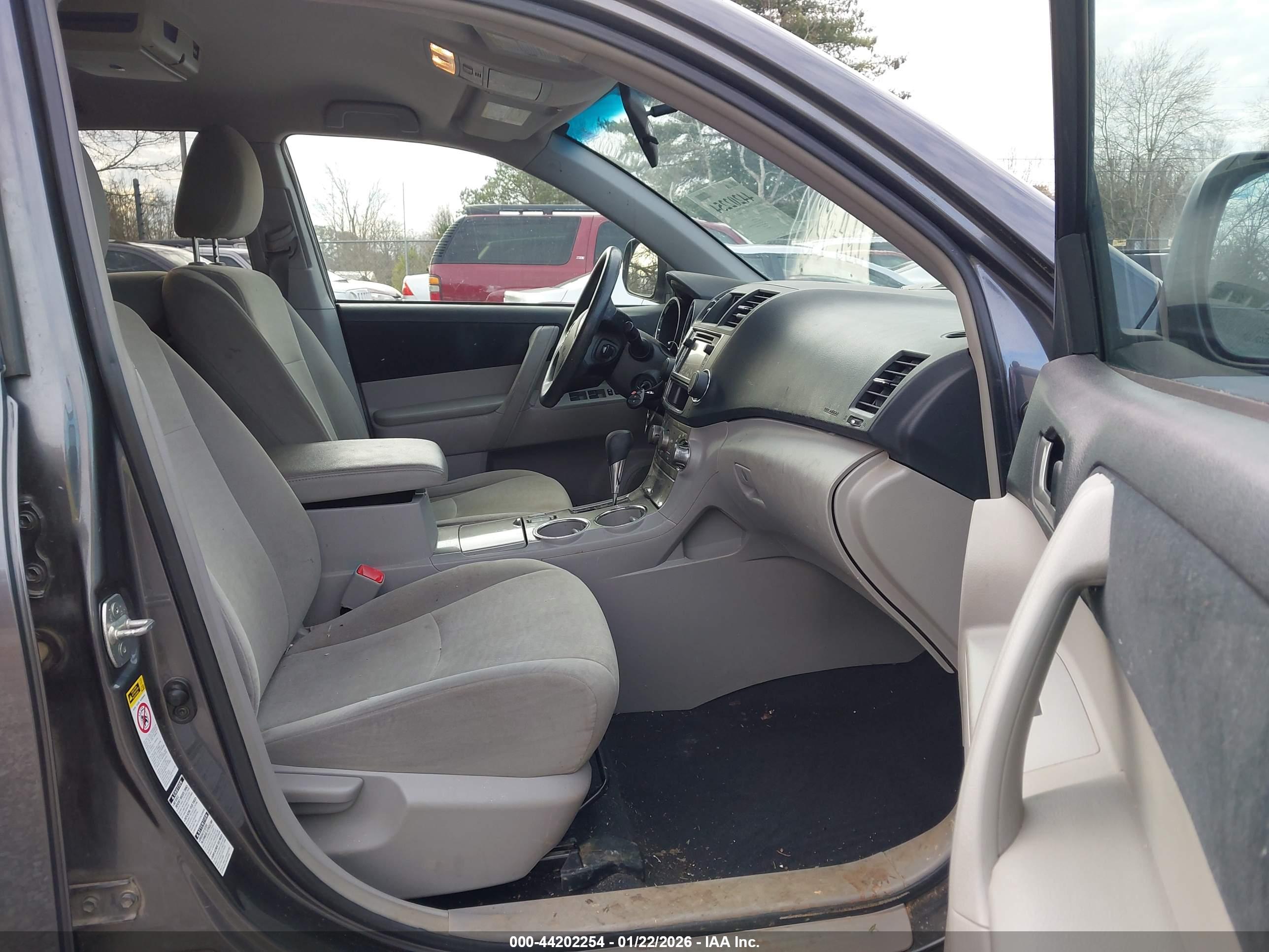 TOYOTA HIGHLANDER image 5