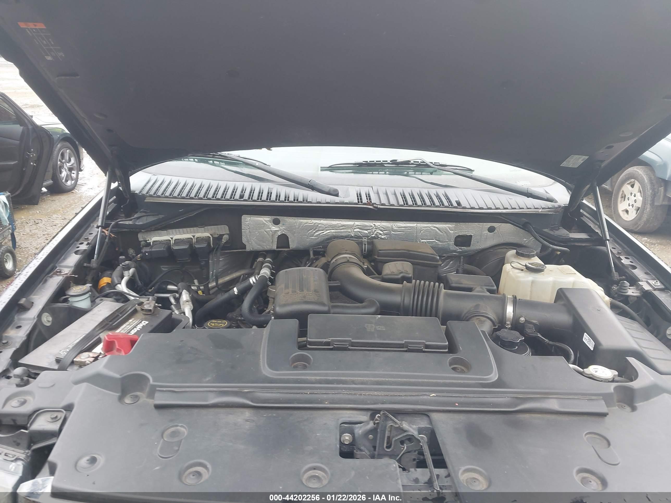 FORD EXPEDITION image 10