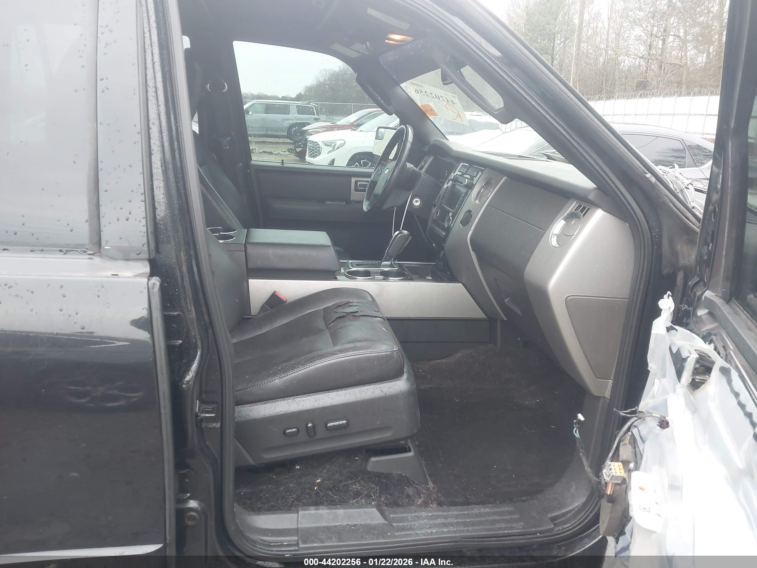 FORD EXPEDITION image 5