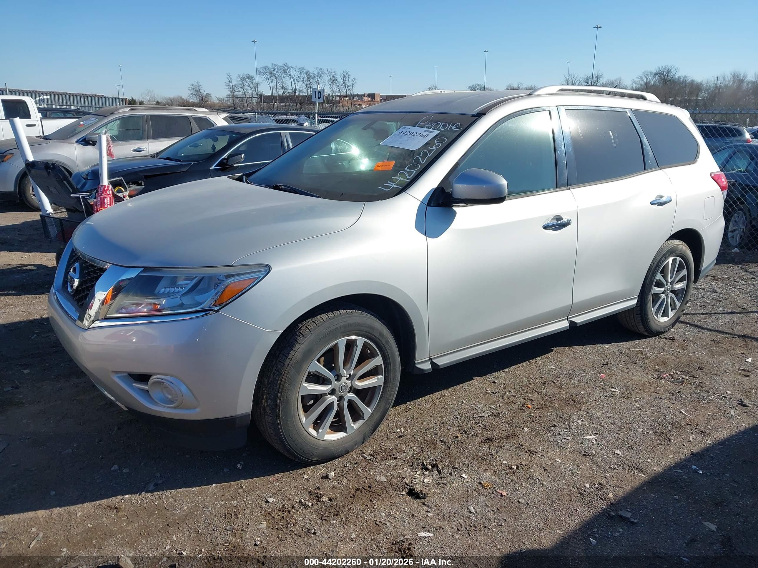 NISSAN PATHFINDER image 2