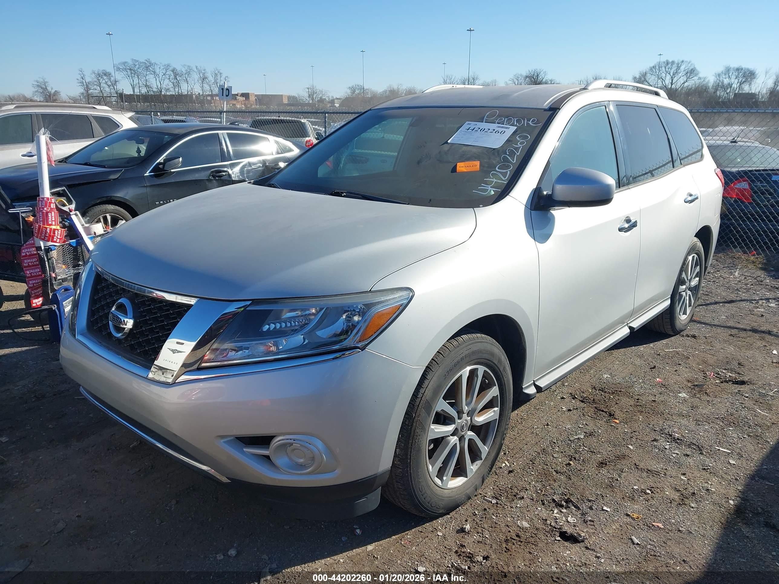 NISSAN PATHFINDER image 6