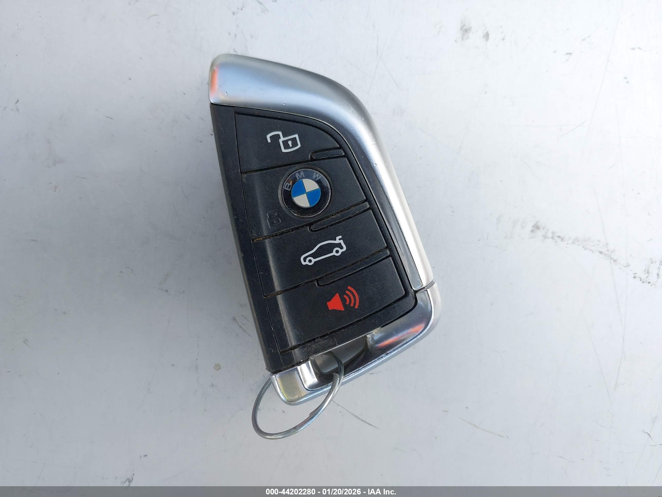 BMW 330I image 11