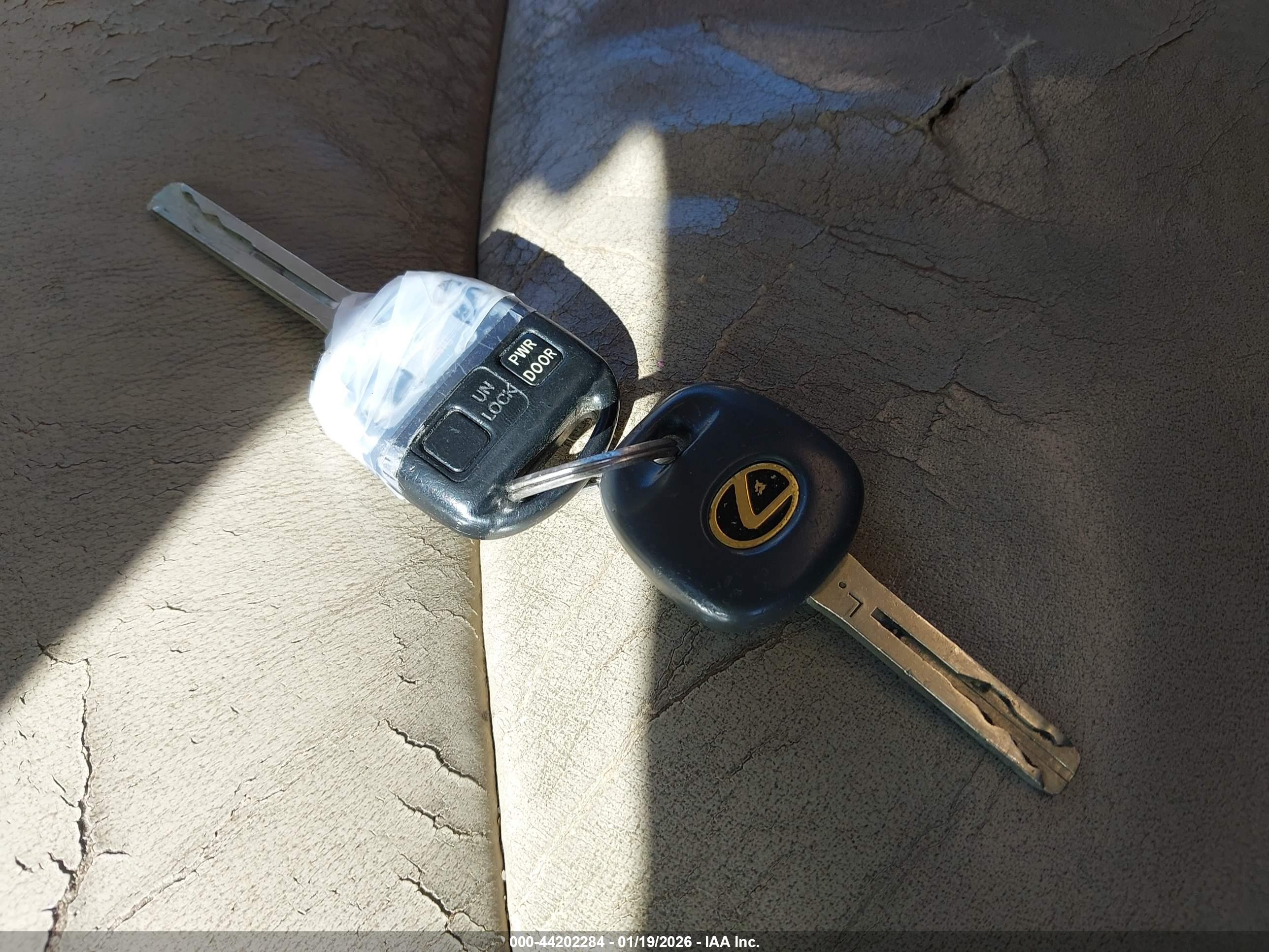 LEXUS RX image 11