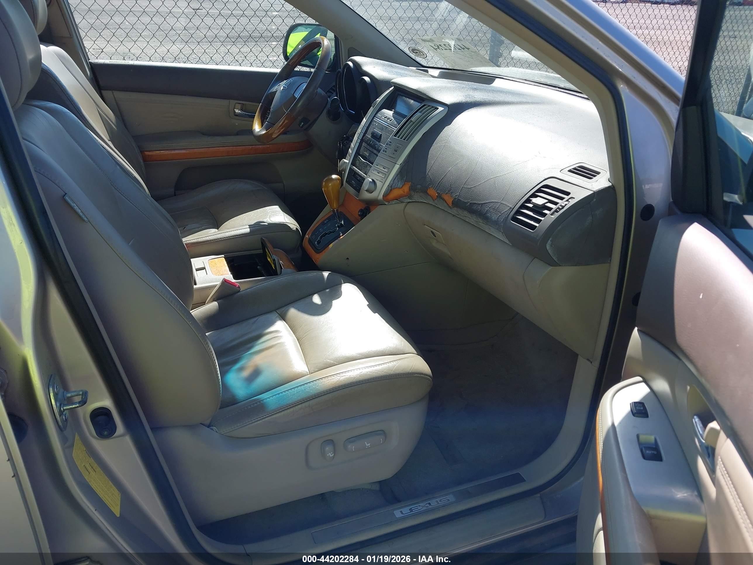 LEXUS RX image 5