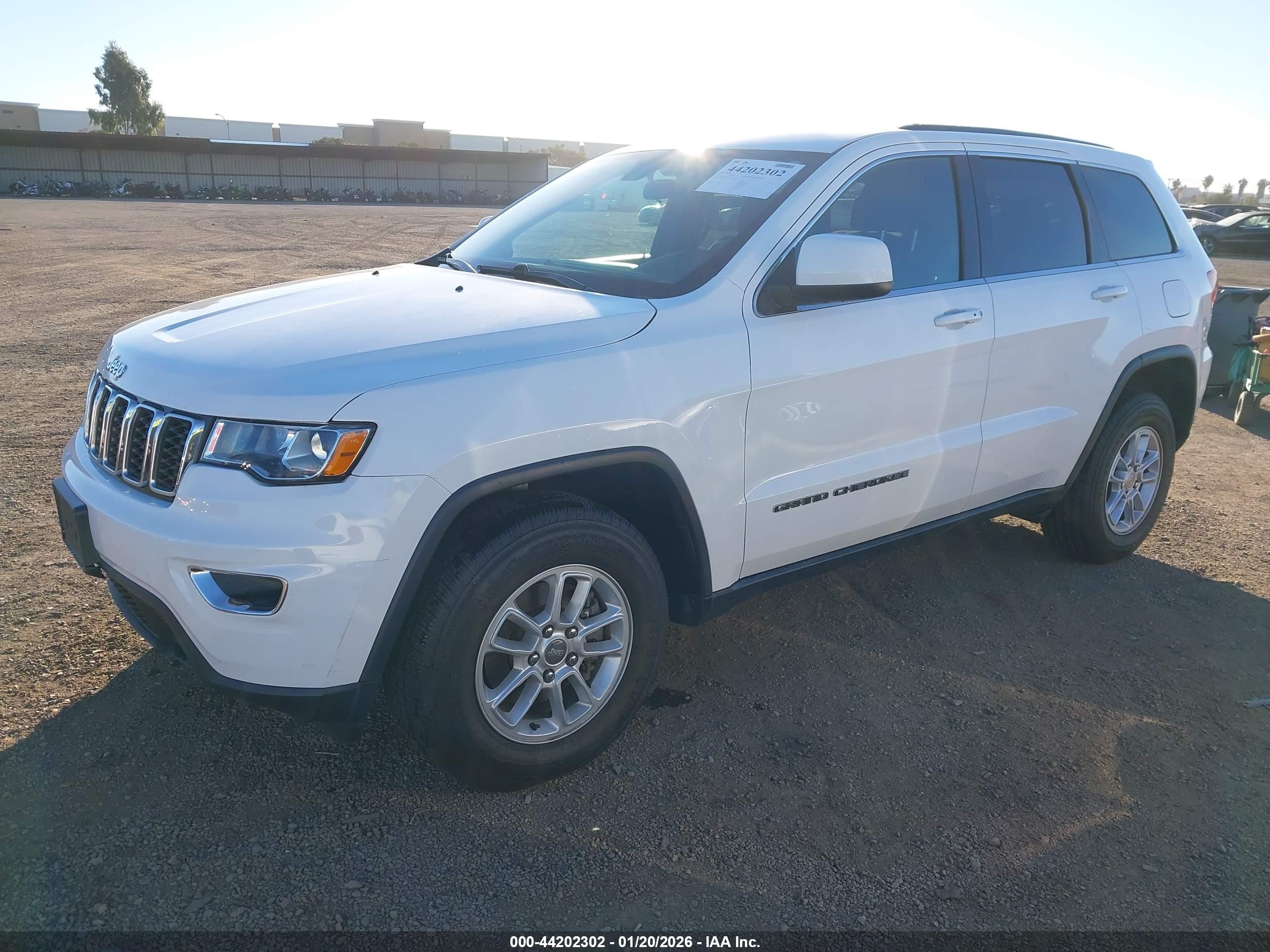 JEEP GRAND image 2