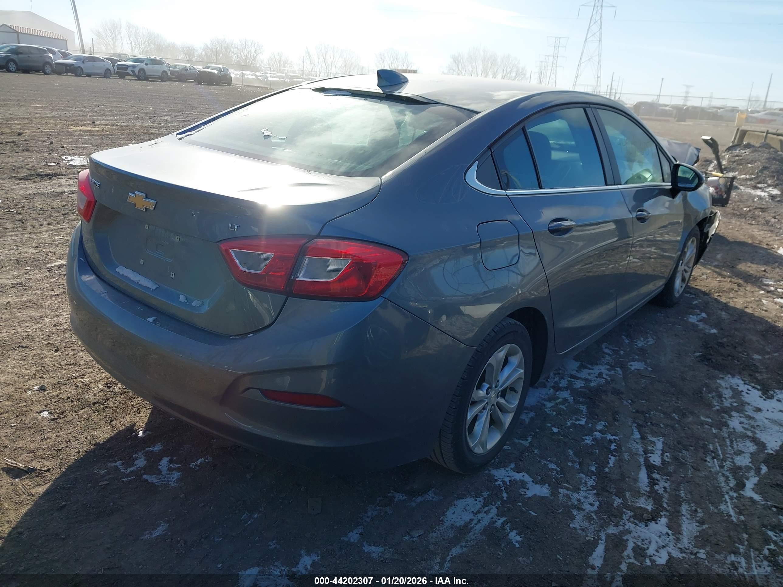 CHEVROLET CRUZE image 4
