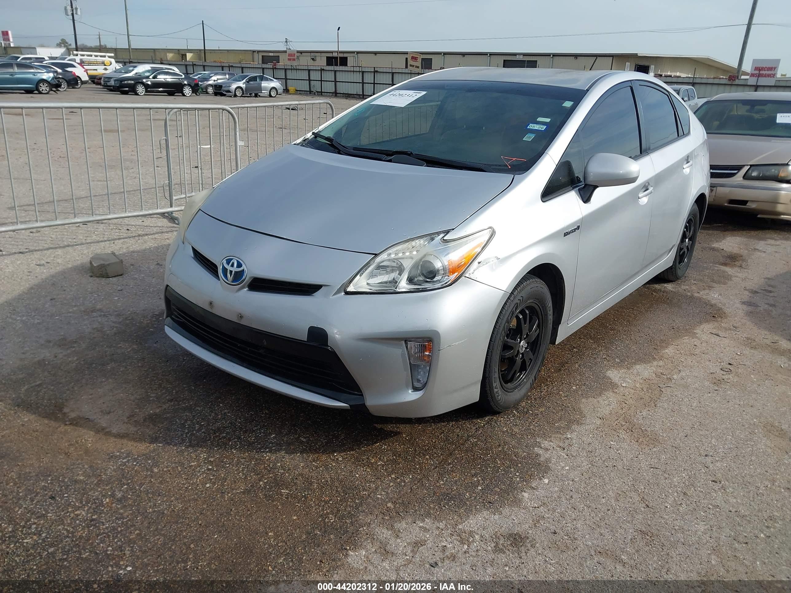 TOYOTA PRIUS image 2