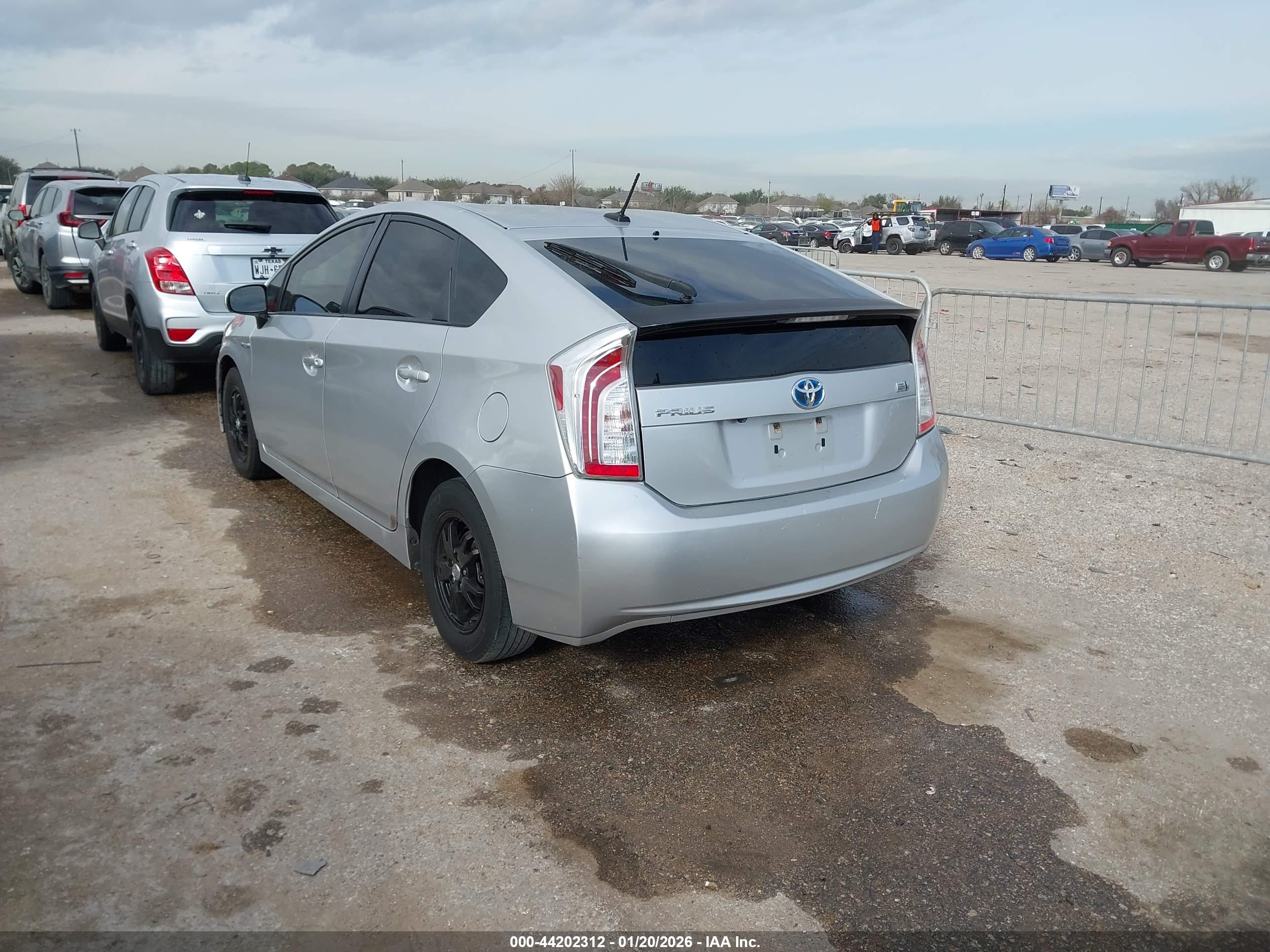 TOYOTA PRIUS image 3