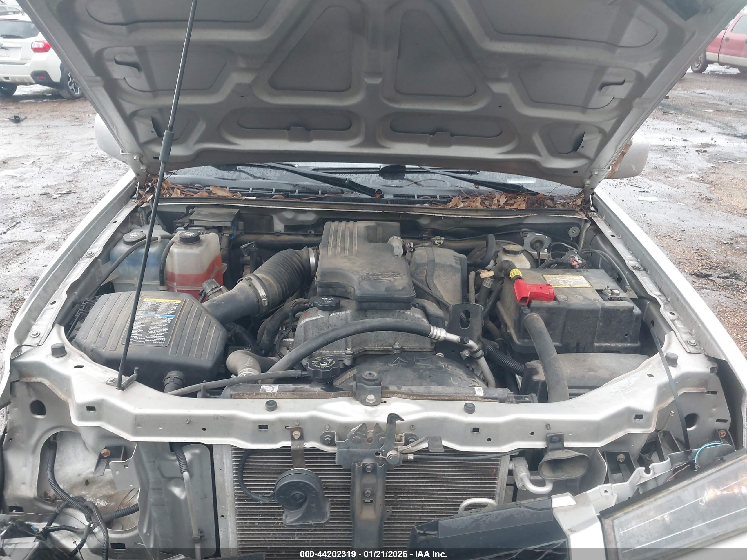 CHEVROLET COLORADO image 10