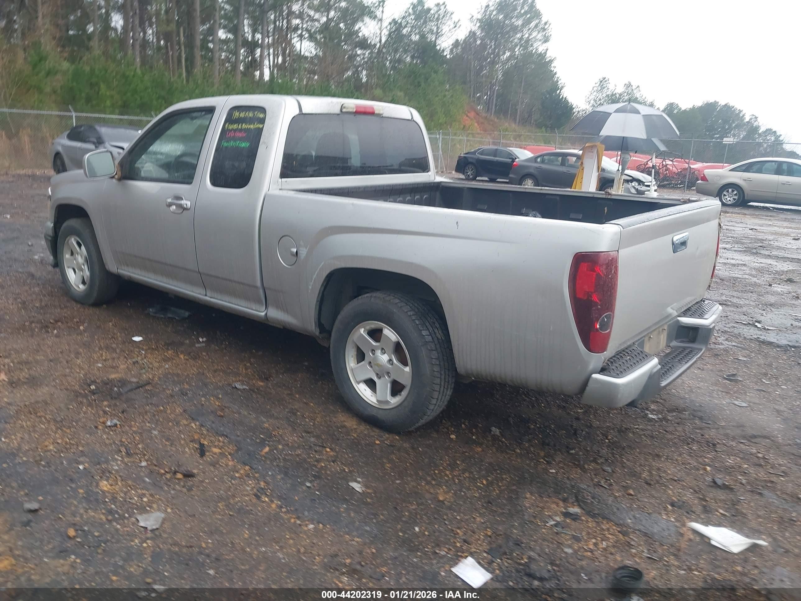 CHEVROLET COLORADO image 3