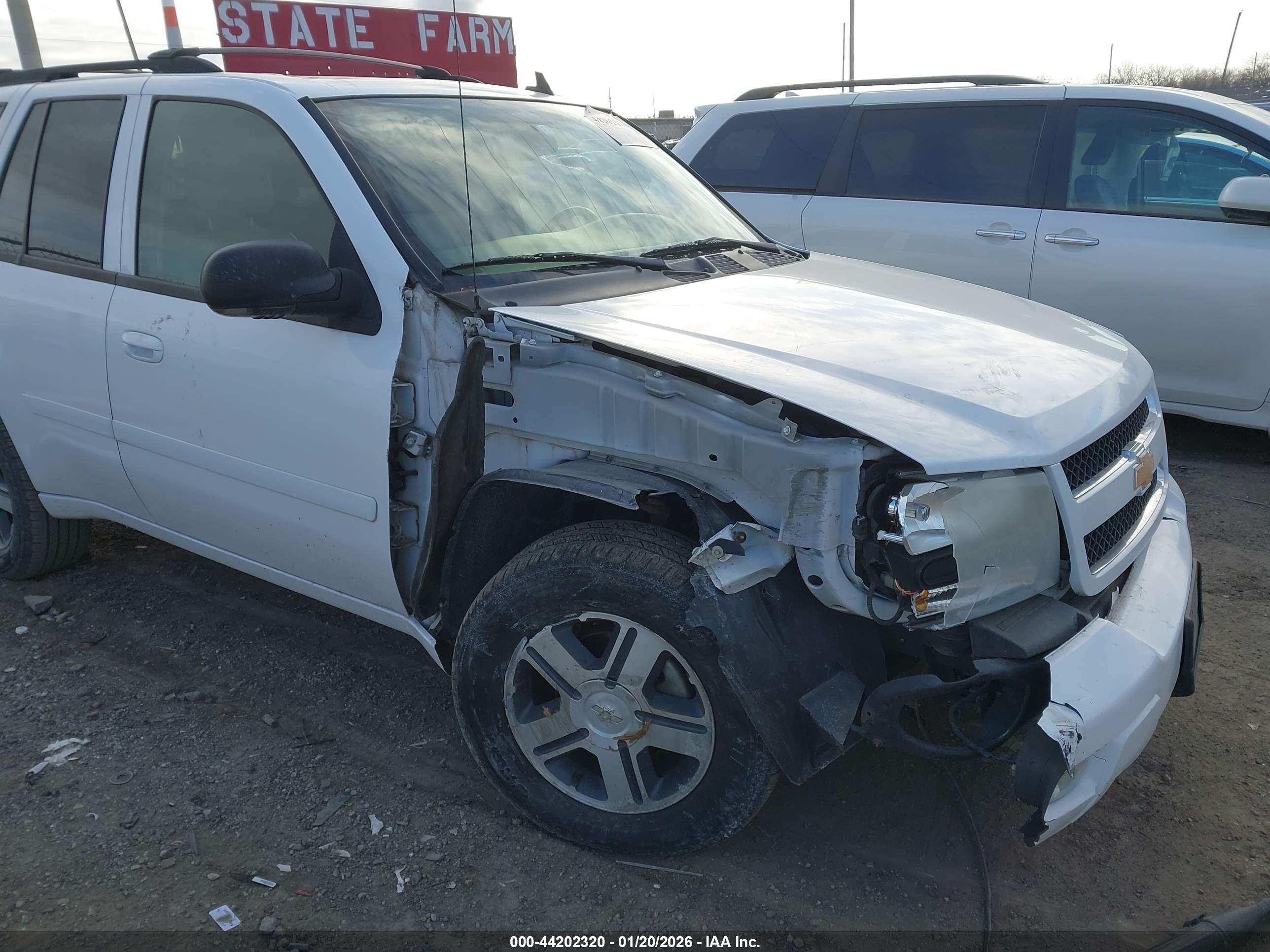CHEVROLET TRAILBLAZER image 6