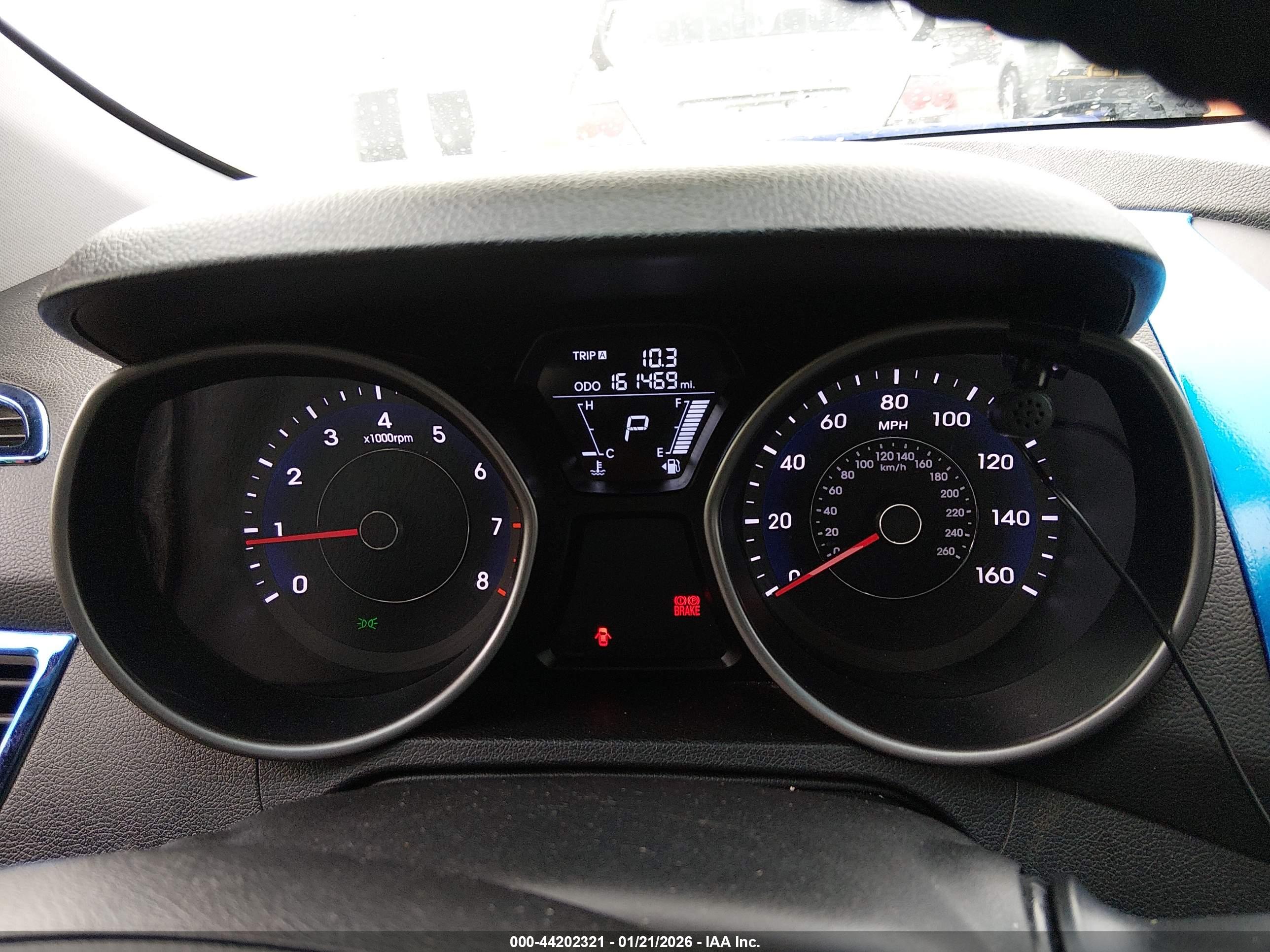 HYUNDAI ELANTRA image 7