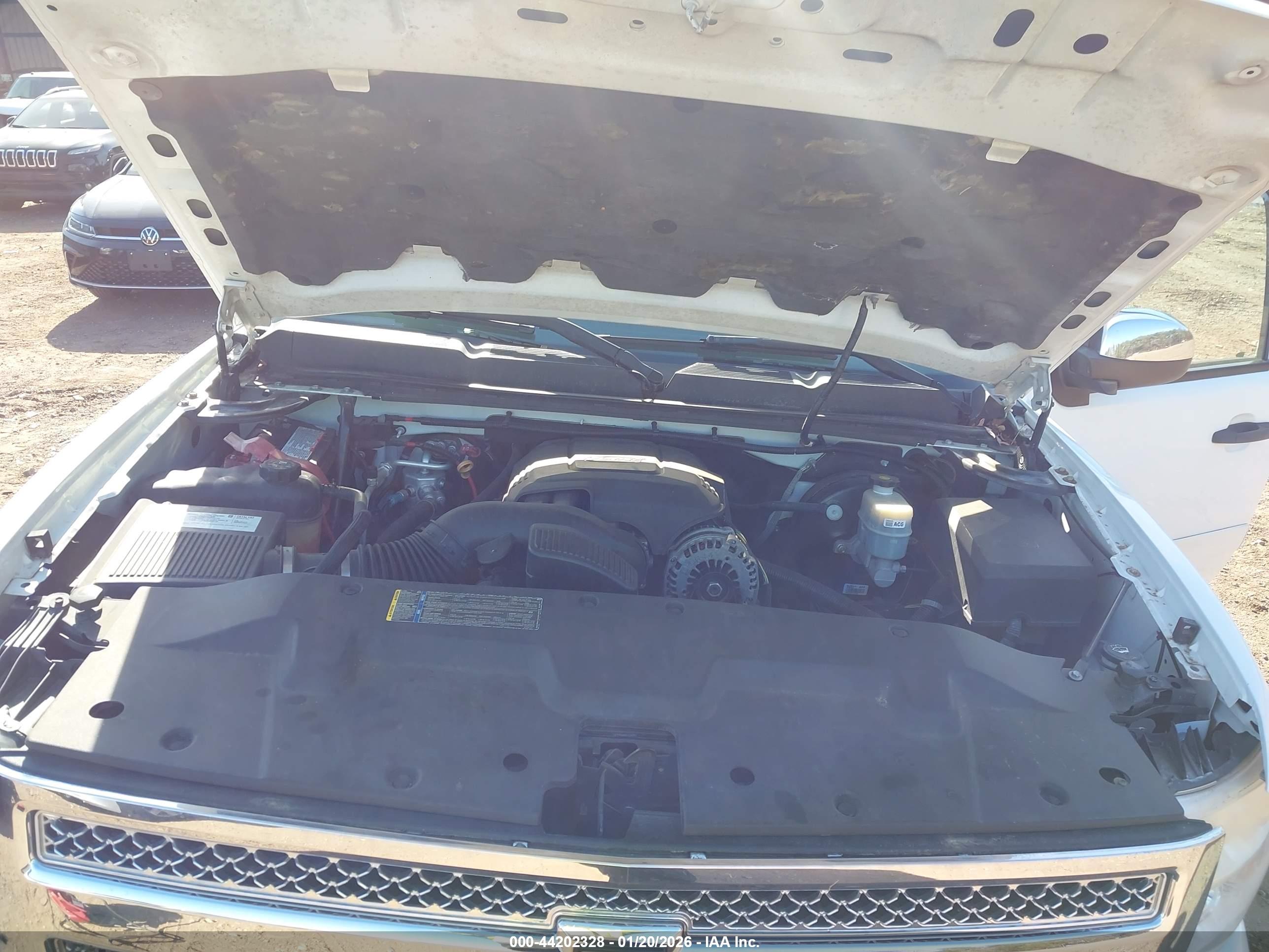 CHEVROLET SILVERADO image 10