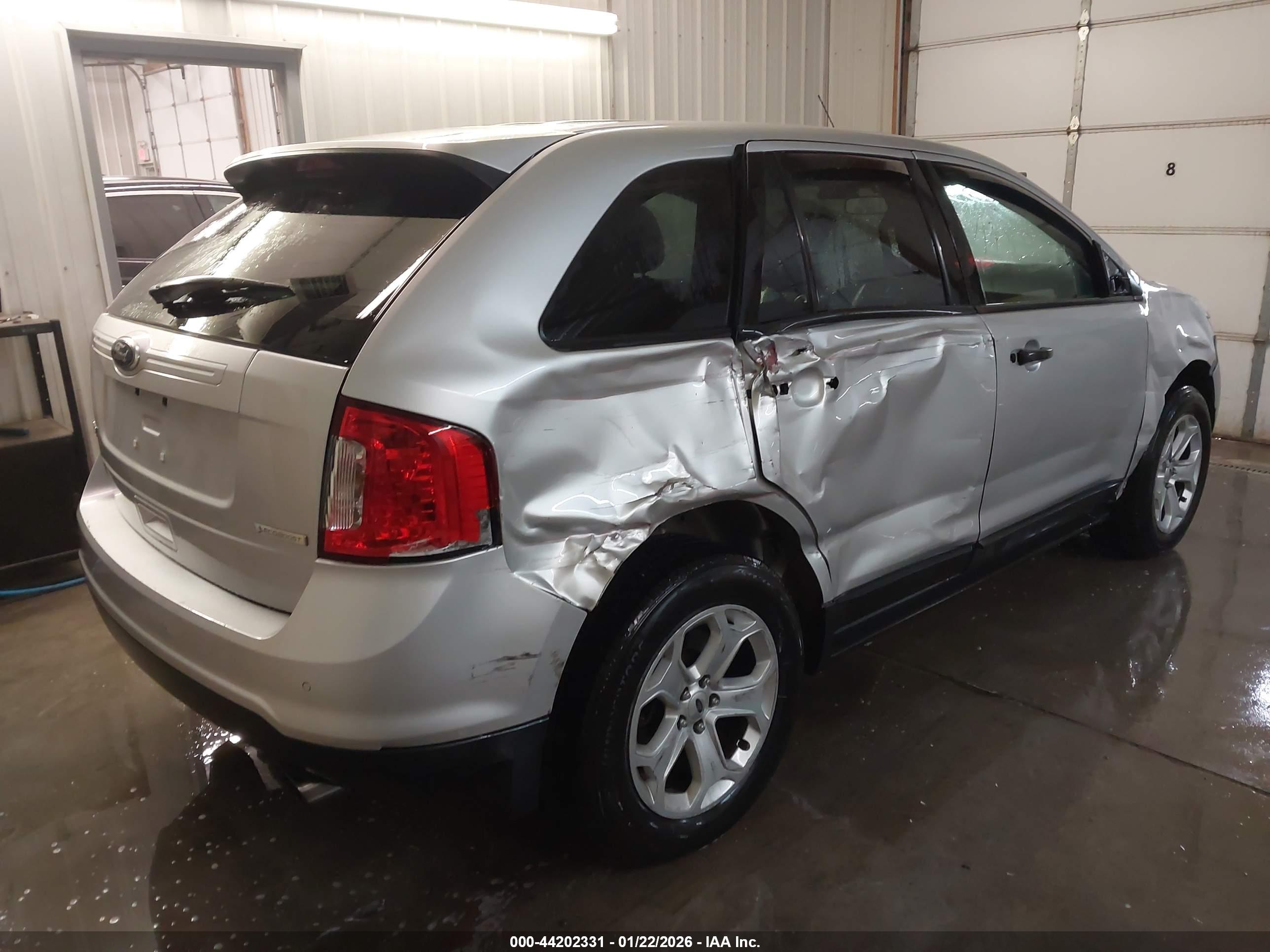 FORD EDGE image 4
