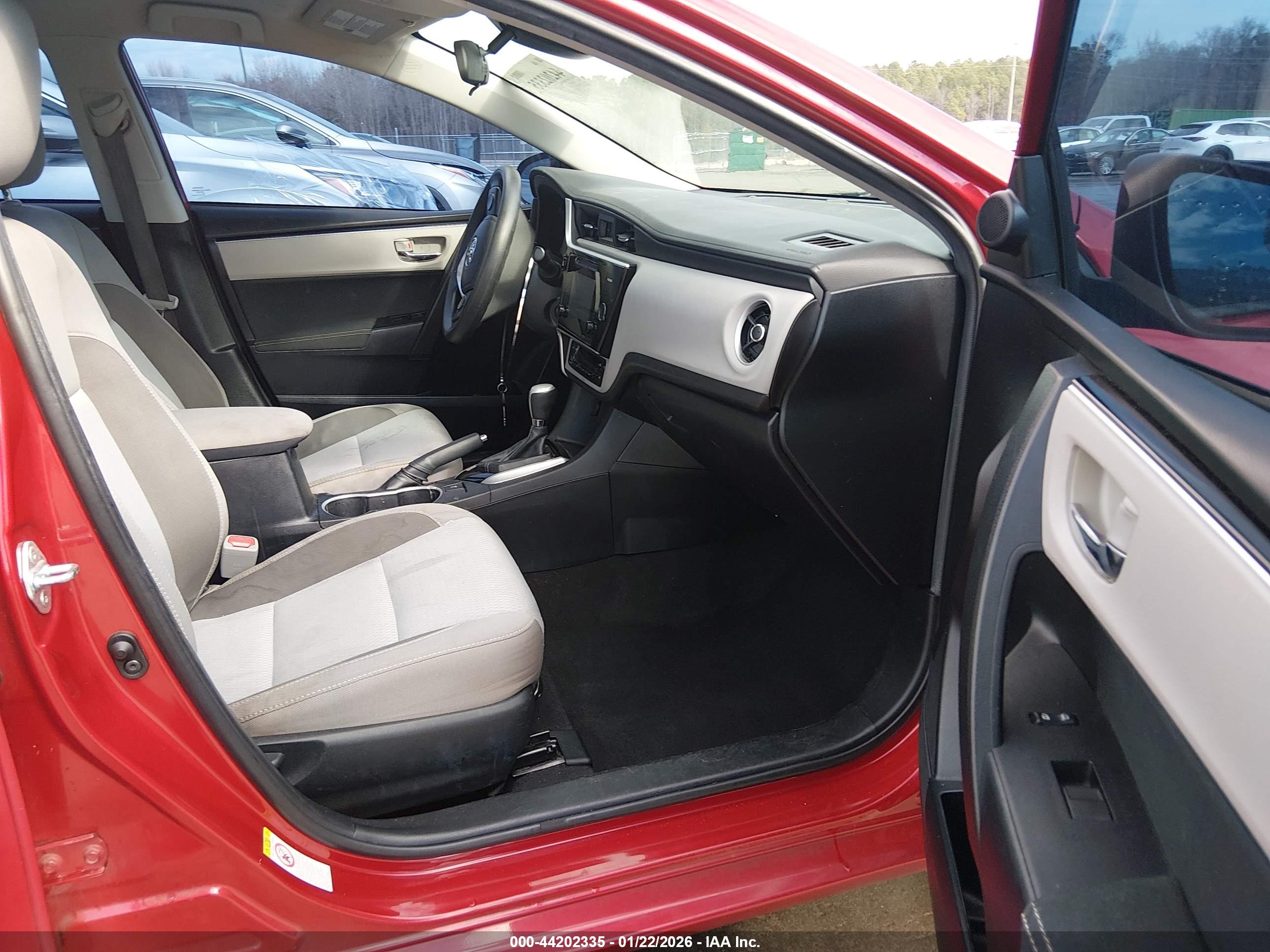 TOYOTA COROLLA image 5