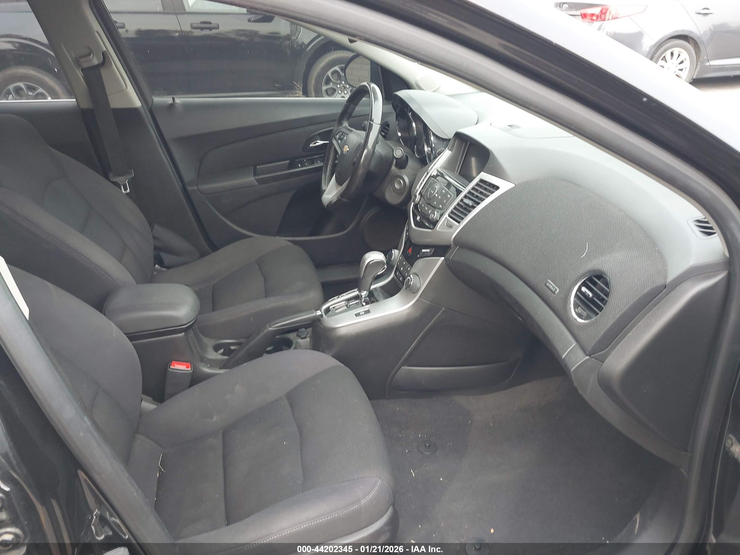 CHEVROLET CRUZE image 5