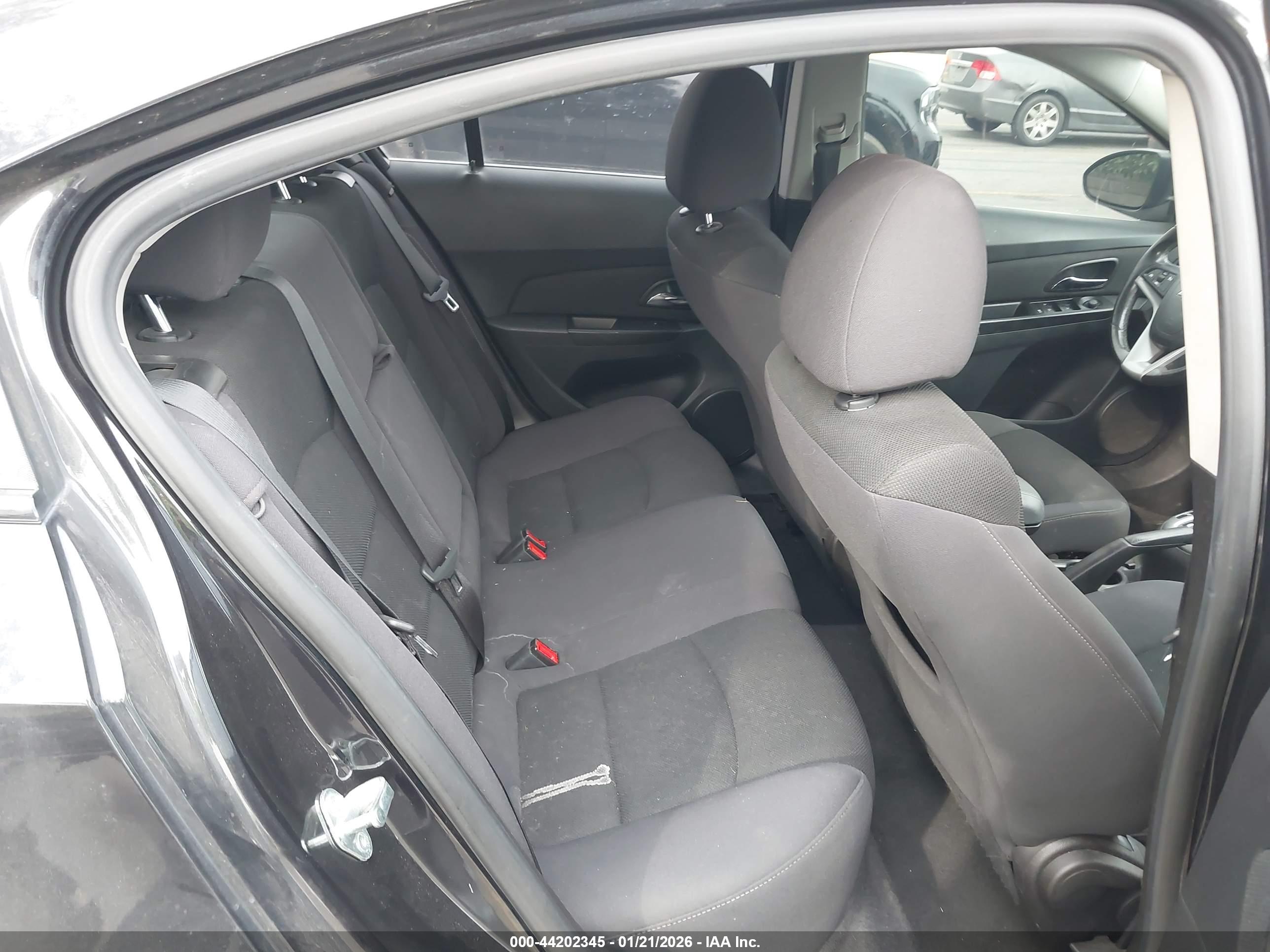 CHEVROLET CRUZE image 8