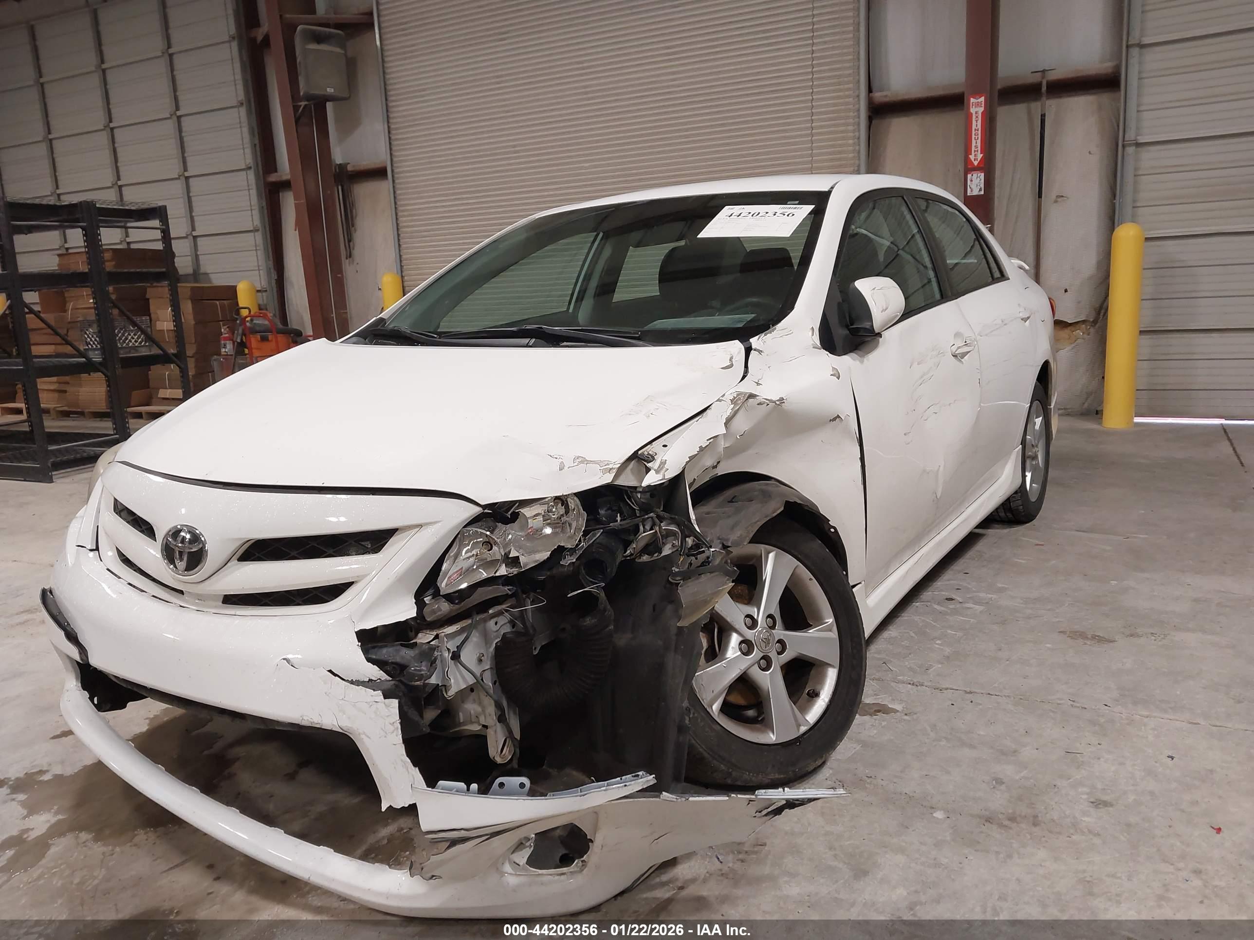TOYOTA COROLLA image 6