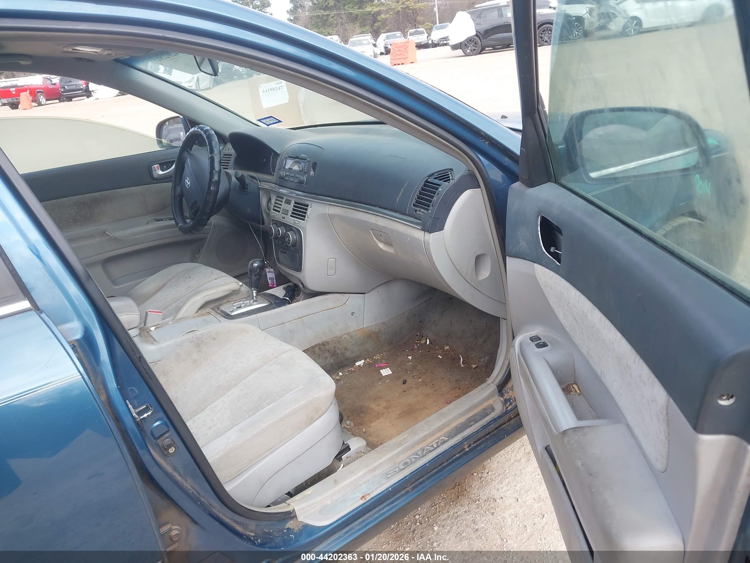 HYUNDAI SONATA image 5