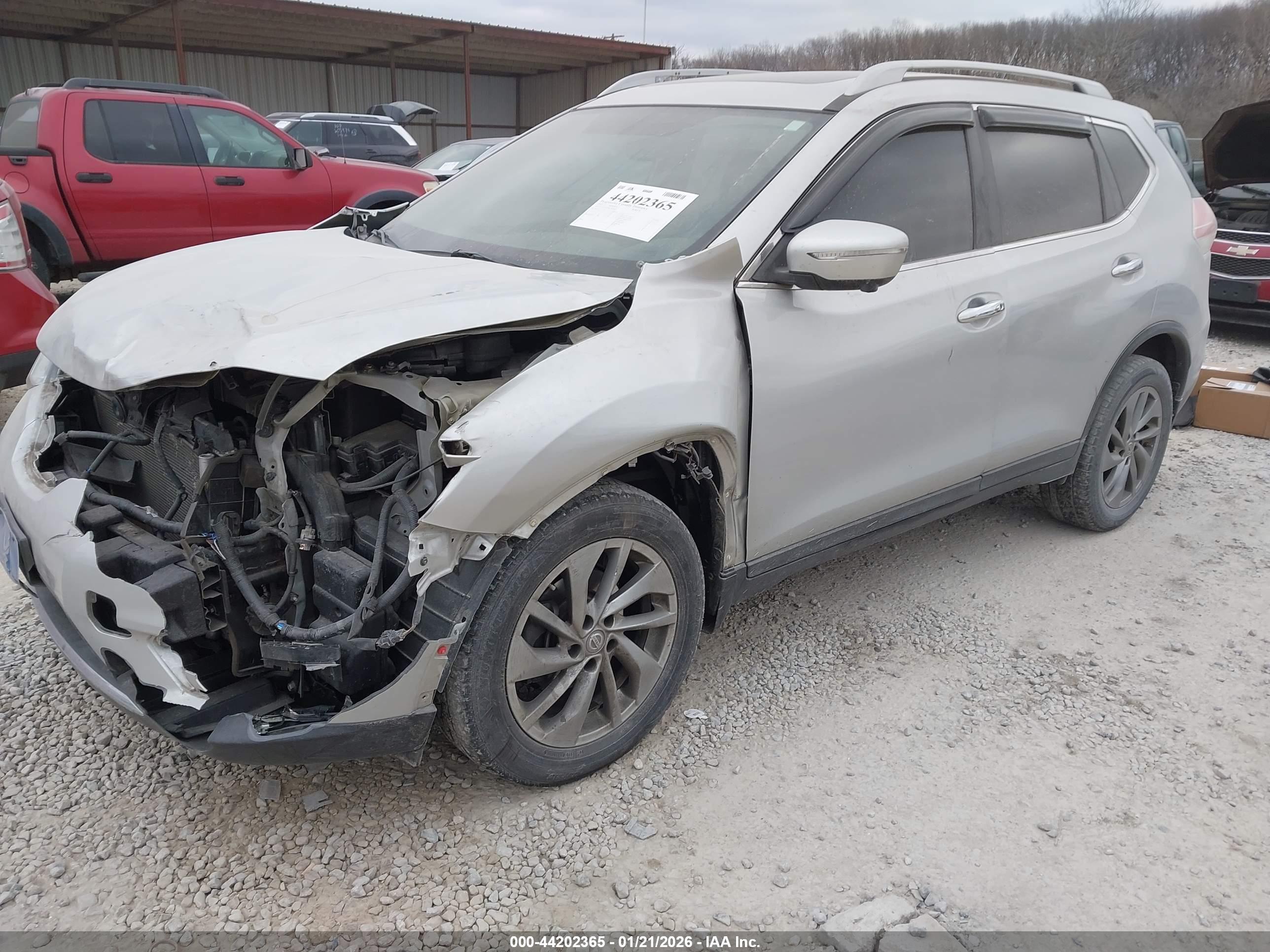 NISSAN ROGUE image 2