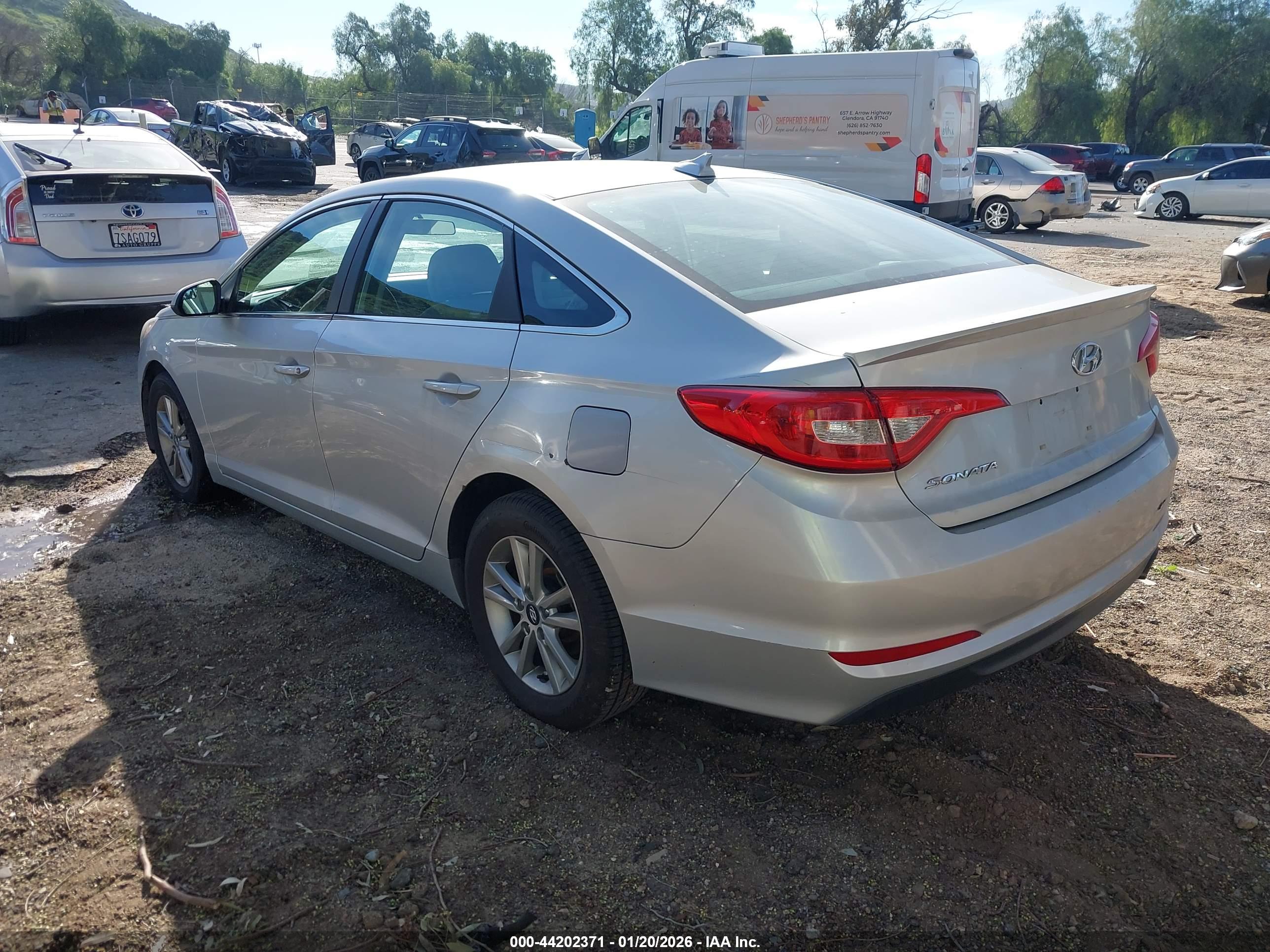 HYUNDAI SONATA image 3
