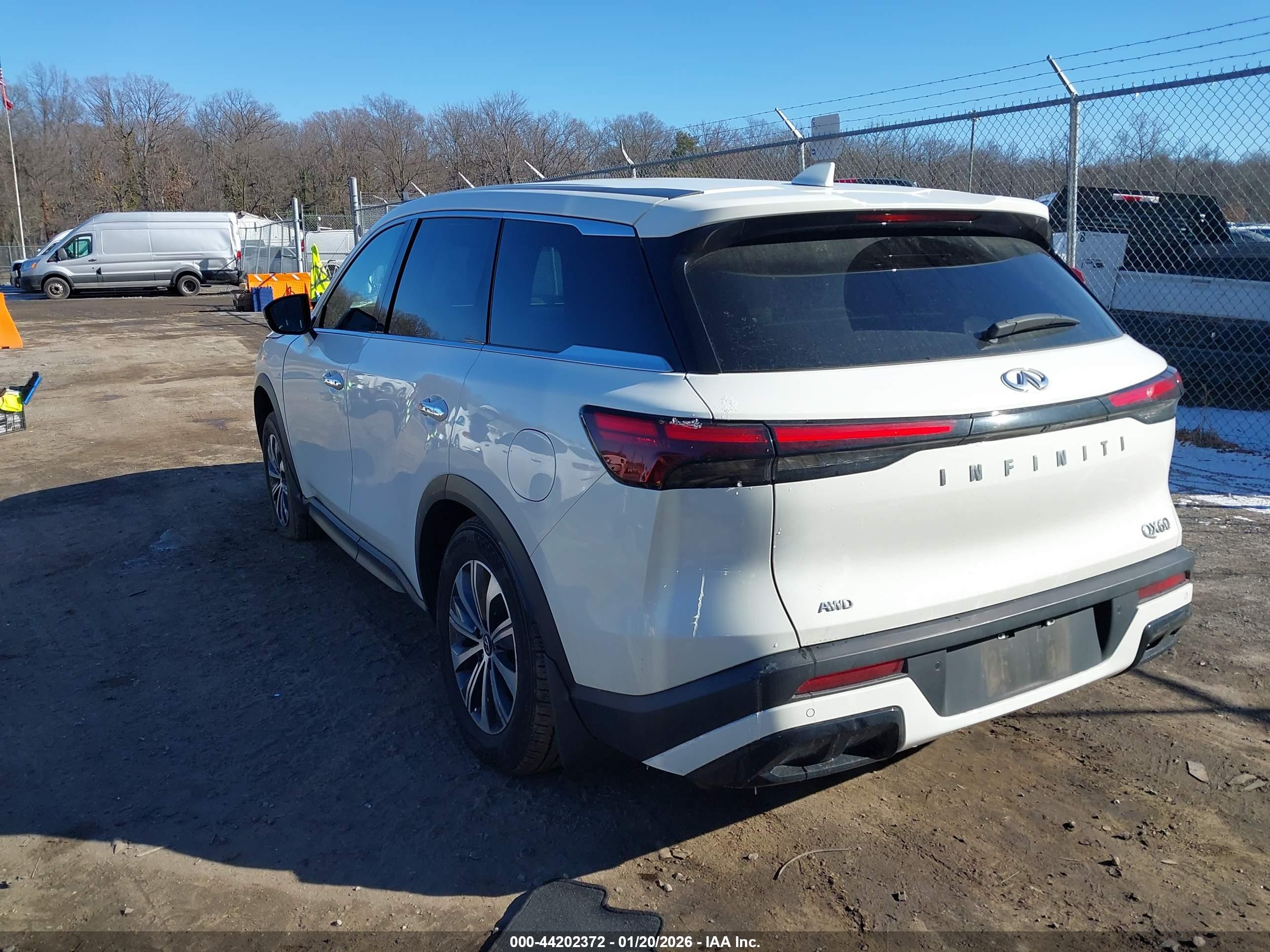 INFINITI QX60 image 3