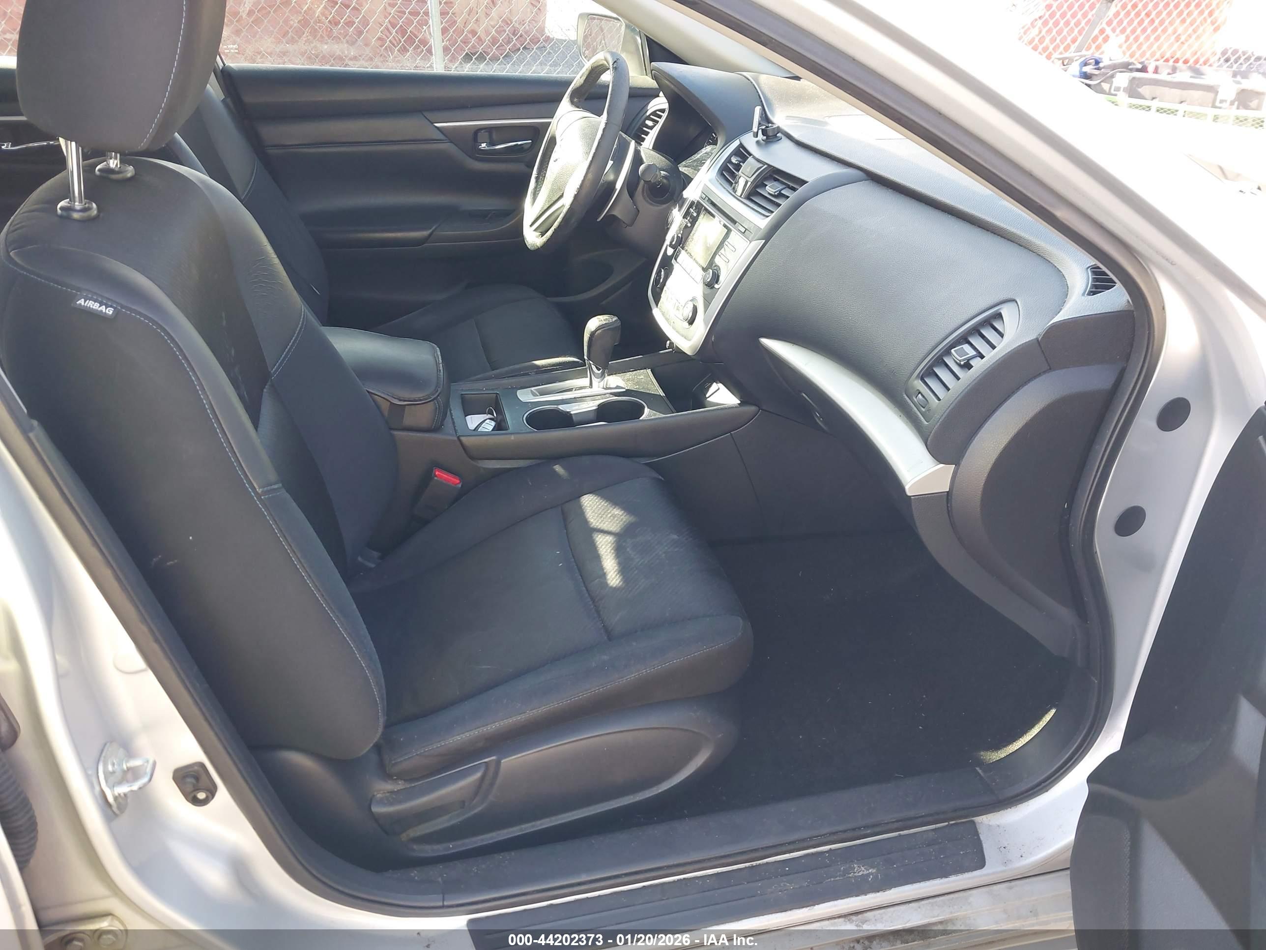 NISSAN ALTIMA image 5